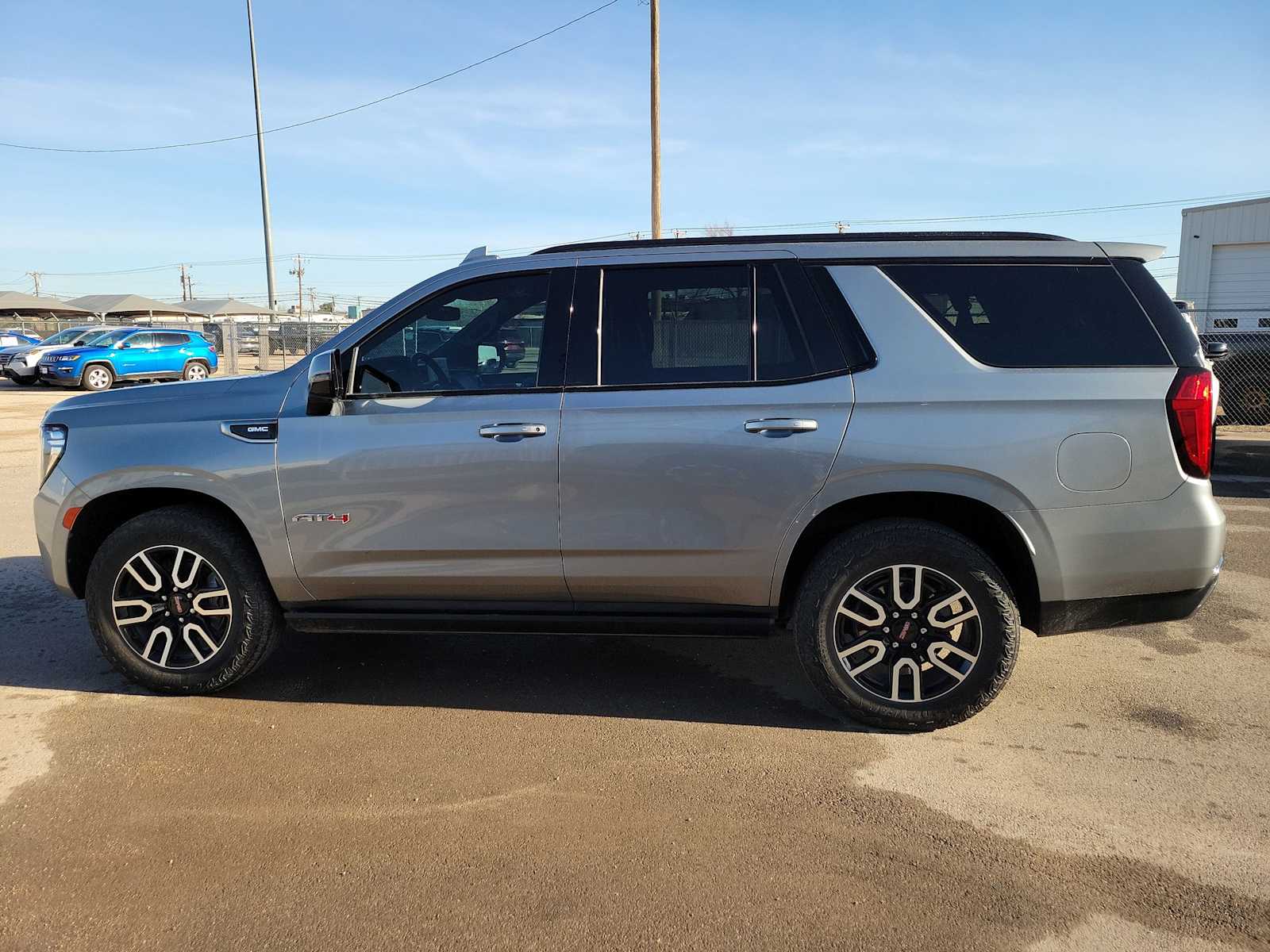 Thumbnail: 2023 GMC Yukon - 11