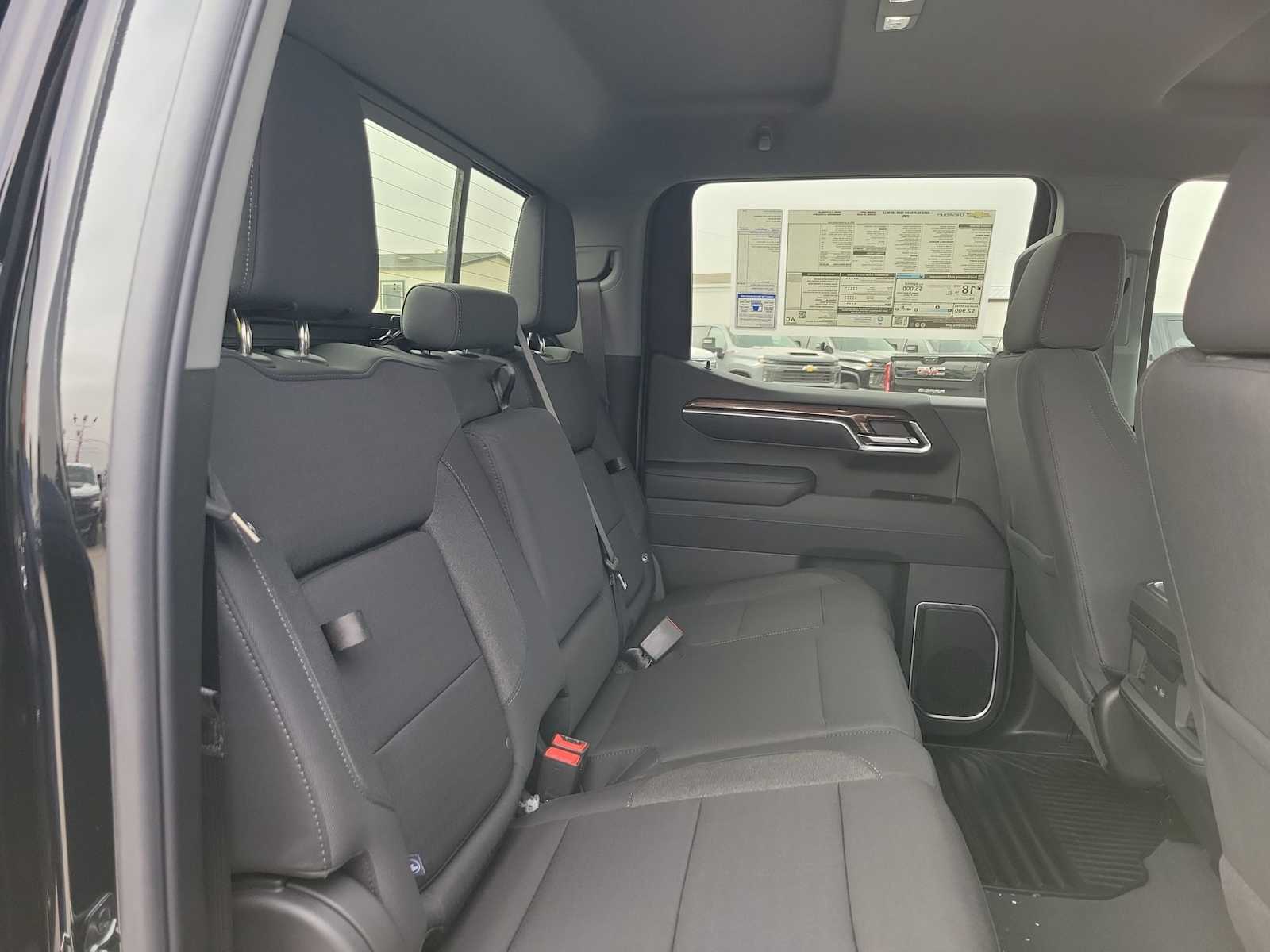 Thumbnail: 2025 Chevrolet Silverado 1500 - 21