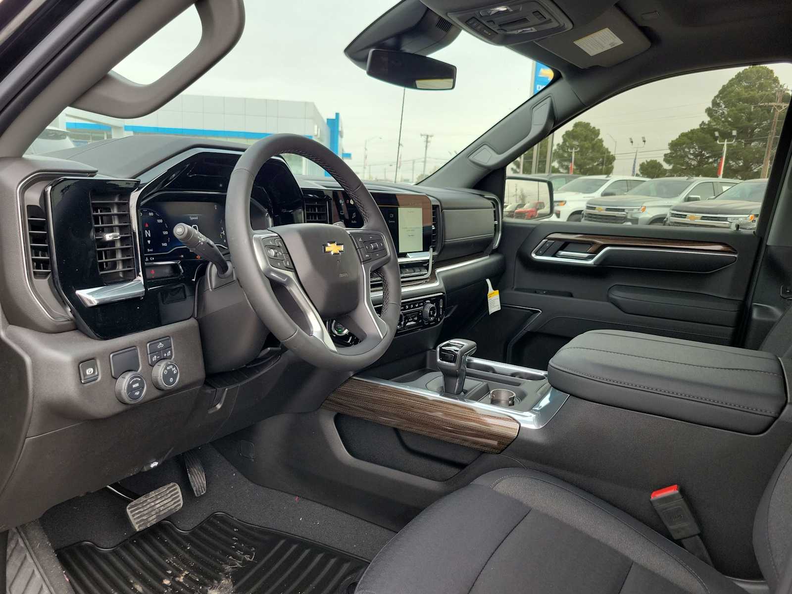 Thumbnail: 2025 Chevrolet Silverado 1500 - 10