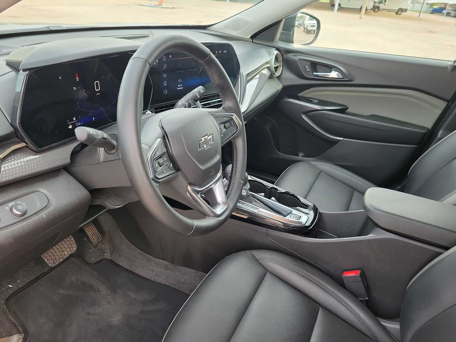 Thumbnail: 2025 Chevrolet Trax - 10