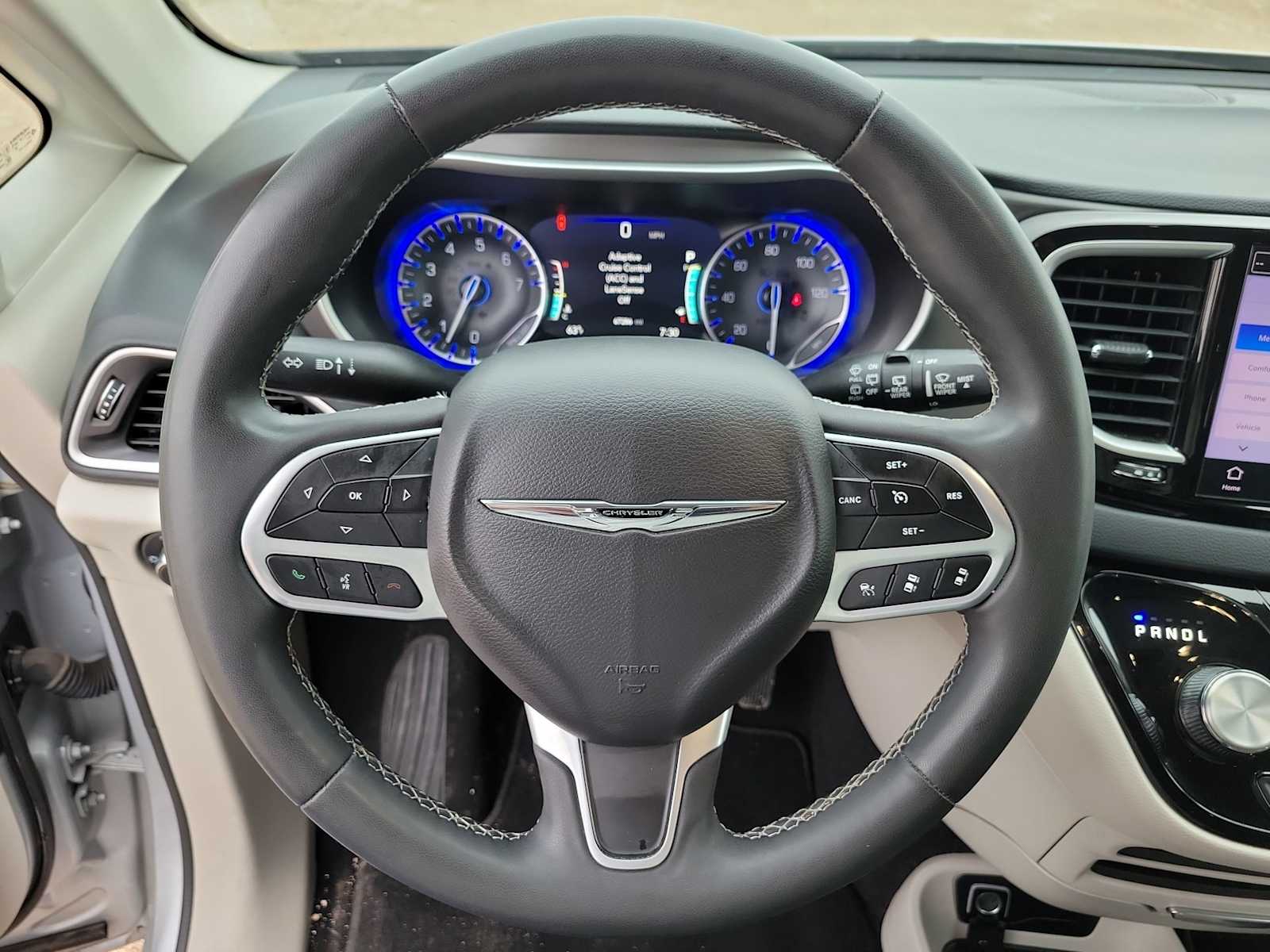 Thumbnail: 2023 Chrysler Pacifica - 19