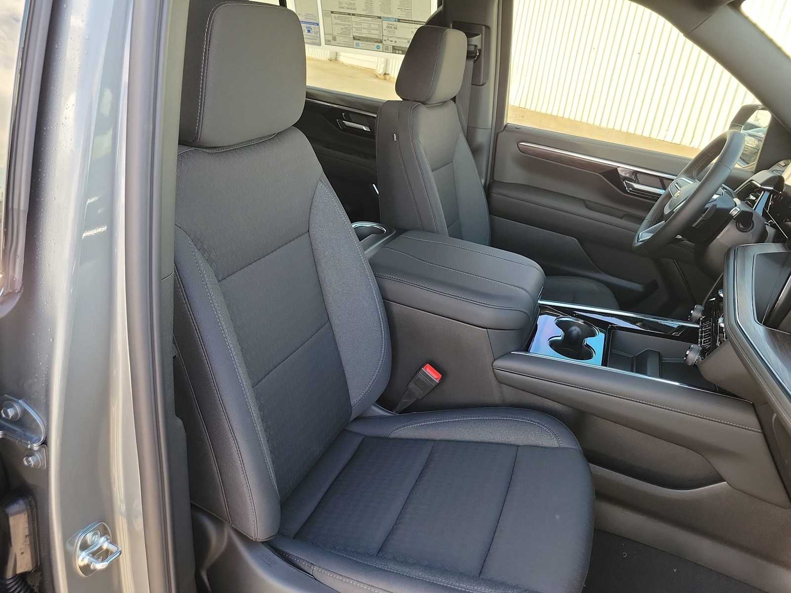 Thumbnail: 2026 Chevrolet Tahoe - 18