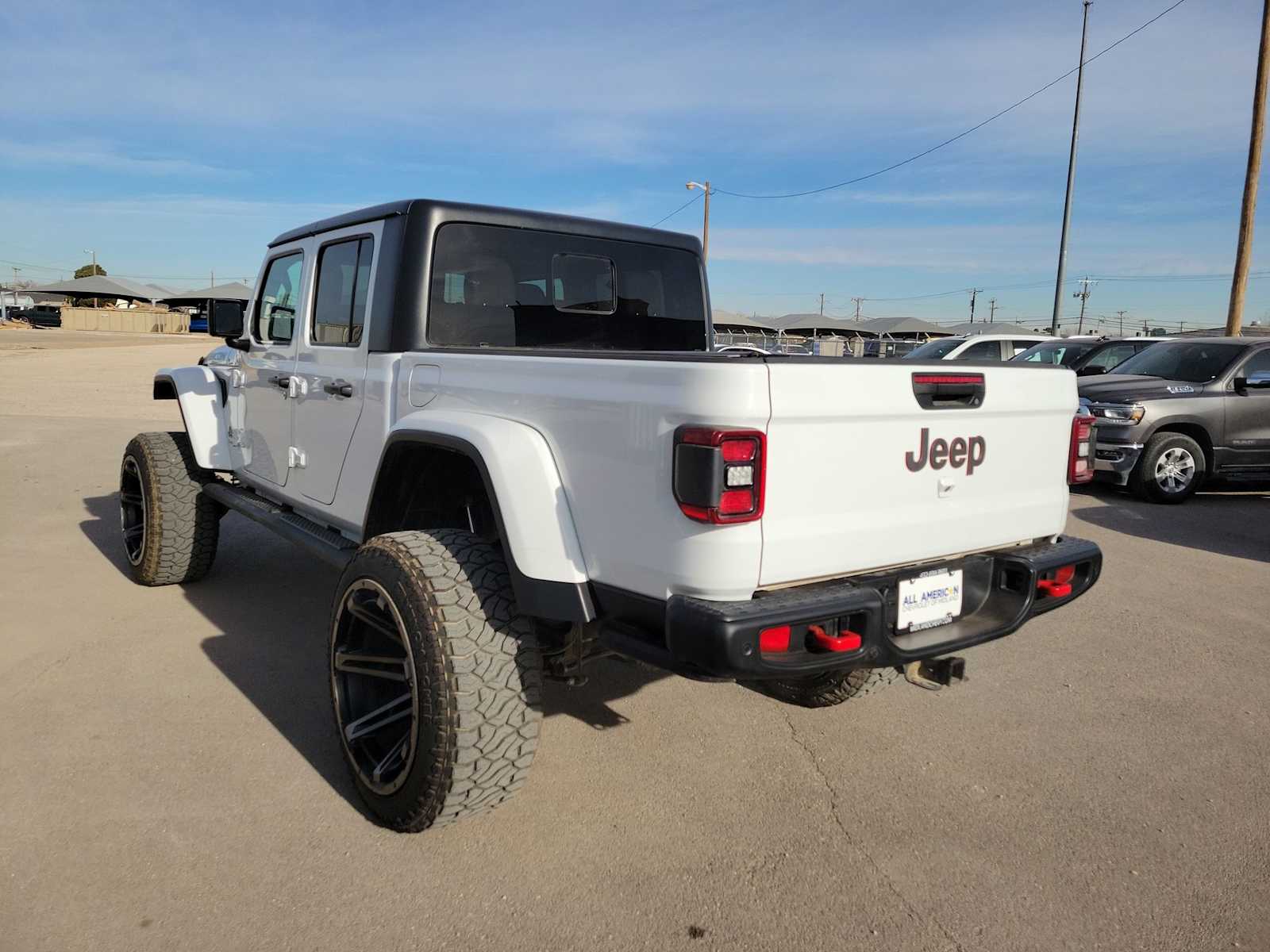 Thumbnail: 2021 Jeep Gladiator - 12