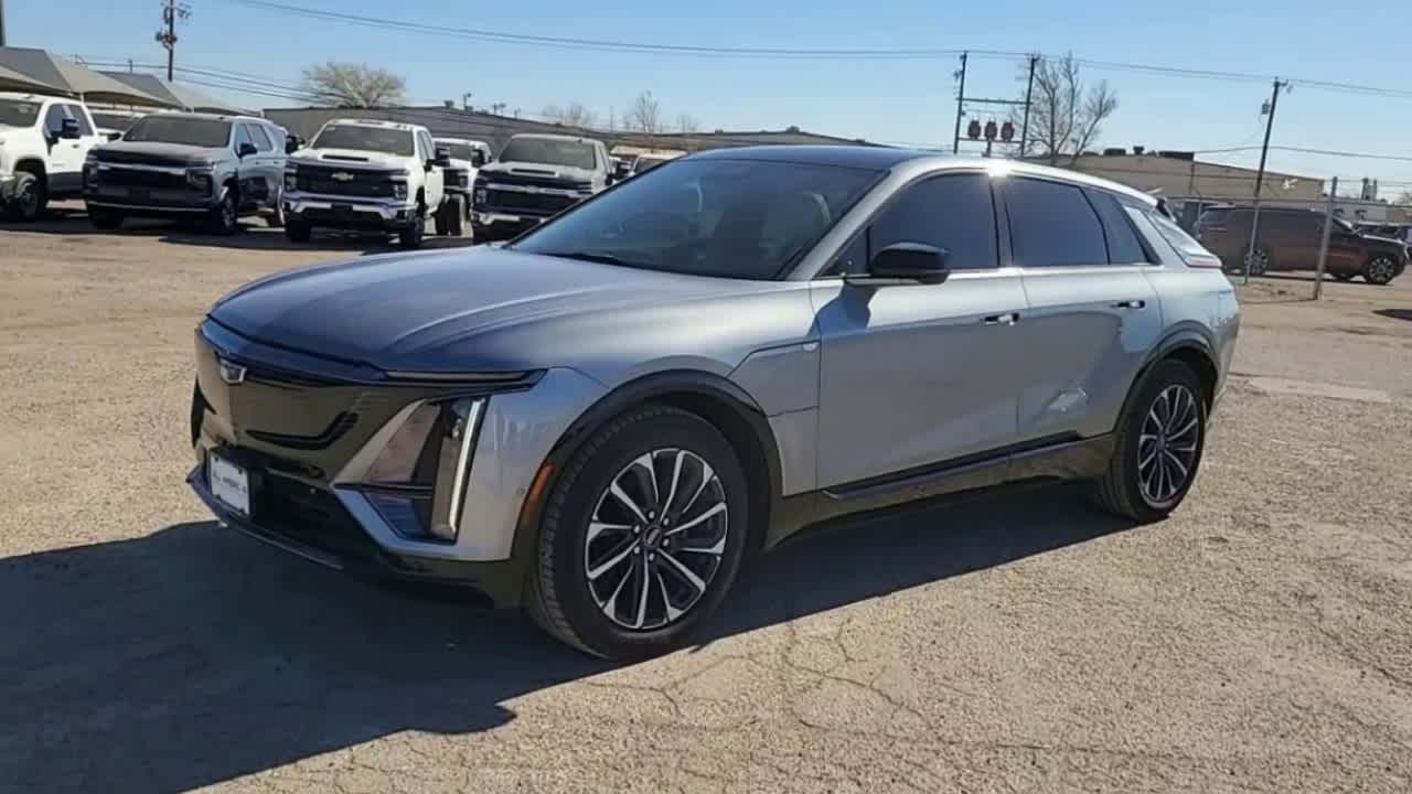 2024 Cadillac Lyriq Sport 4