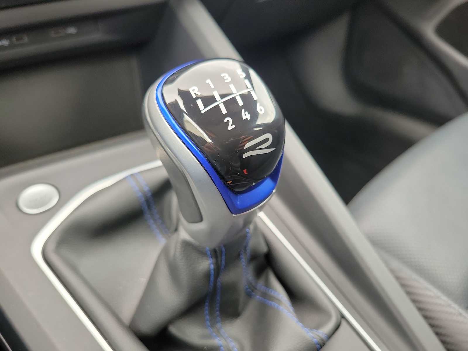 Thumbnail: 2022 Volkswagen Golf - 21