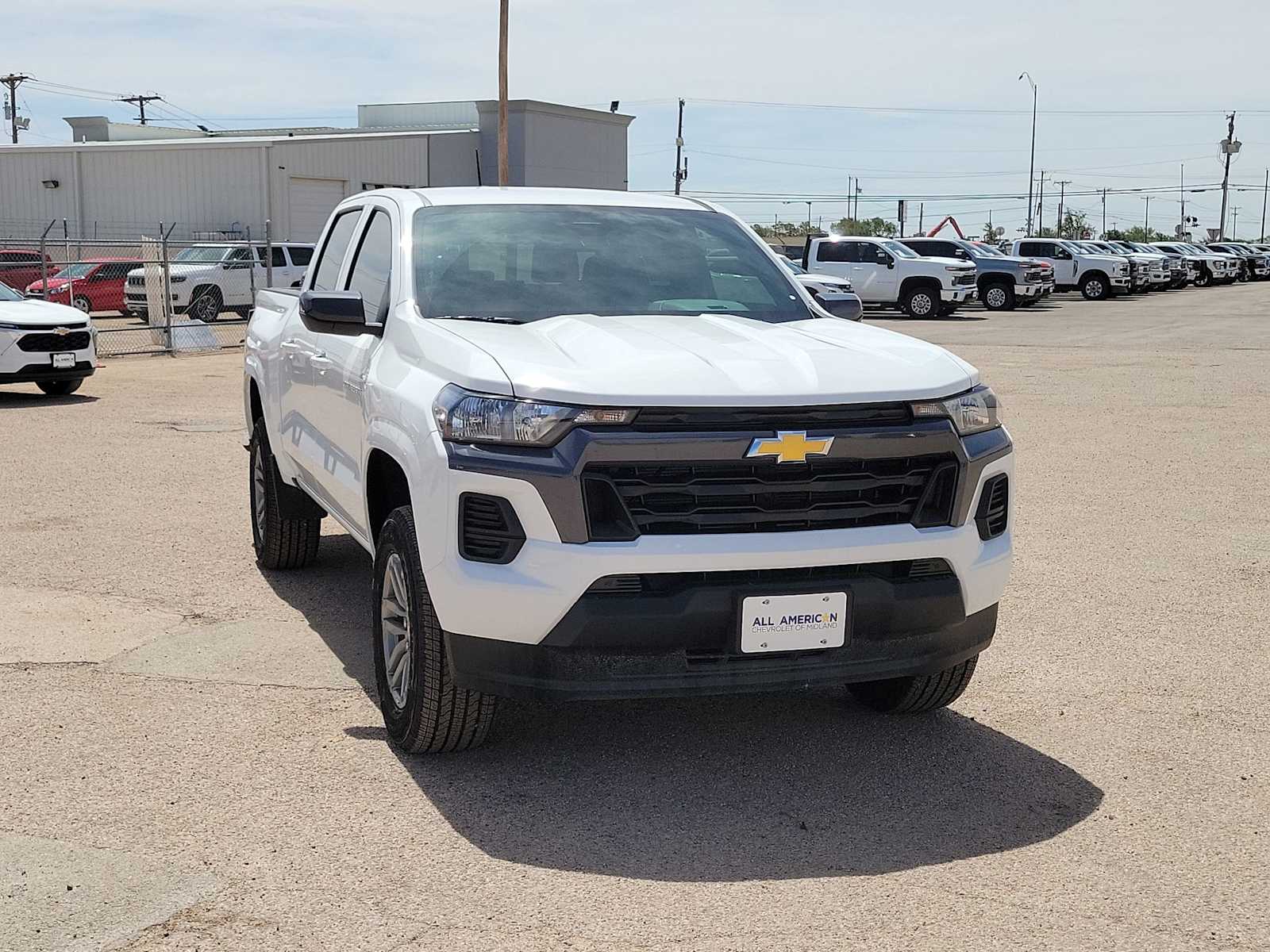 Thumbnail: 2026 Chevrolet Colorado - 2