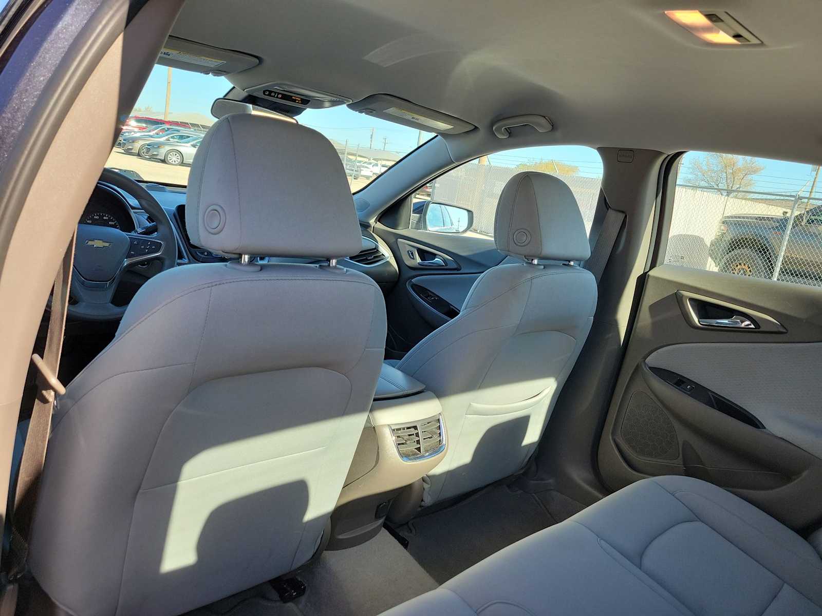 Thumbnail: 2023 Chevrolet Malibu - 20