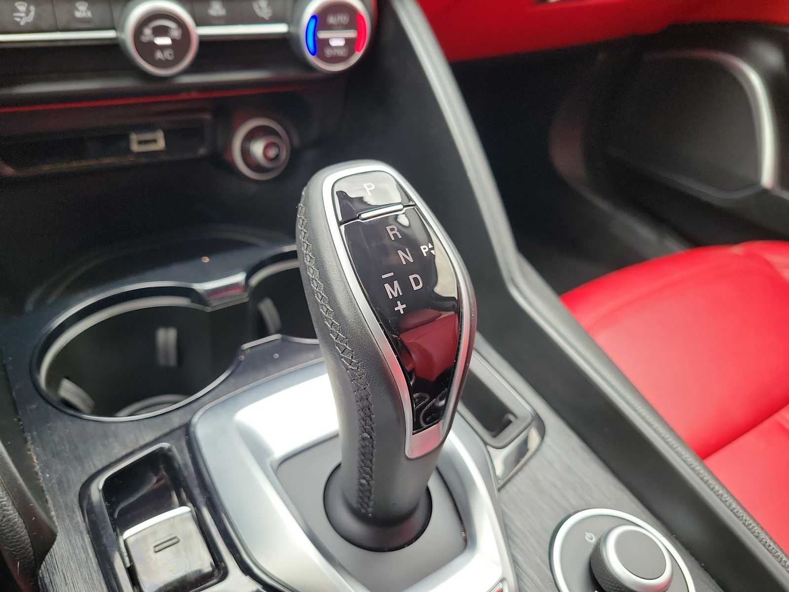 Thumbnail: 2020 Alfa Romeo Giulia - 21