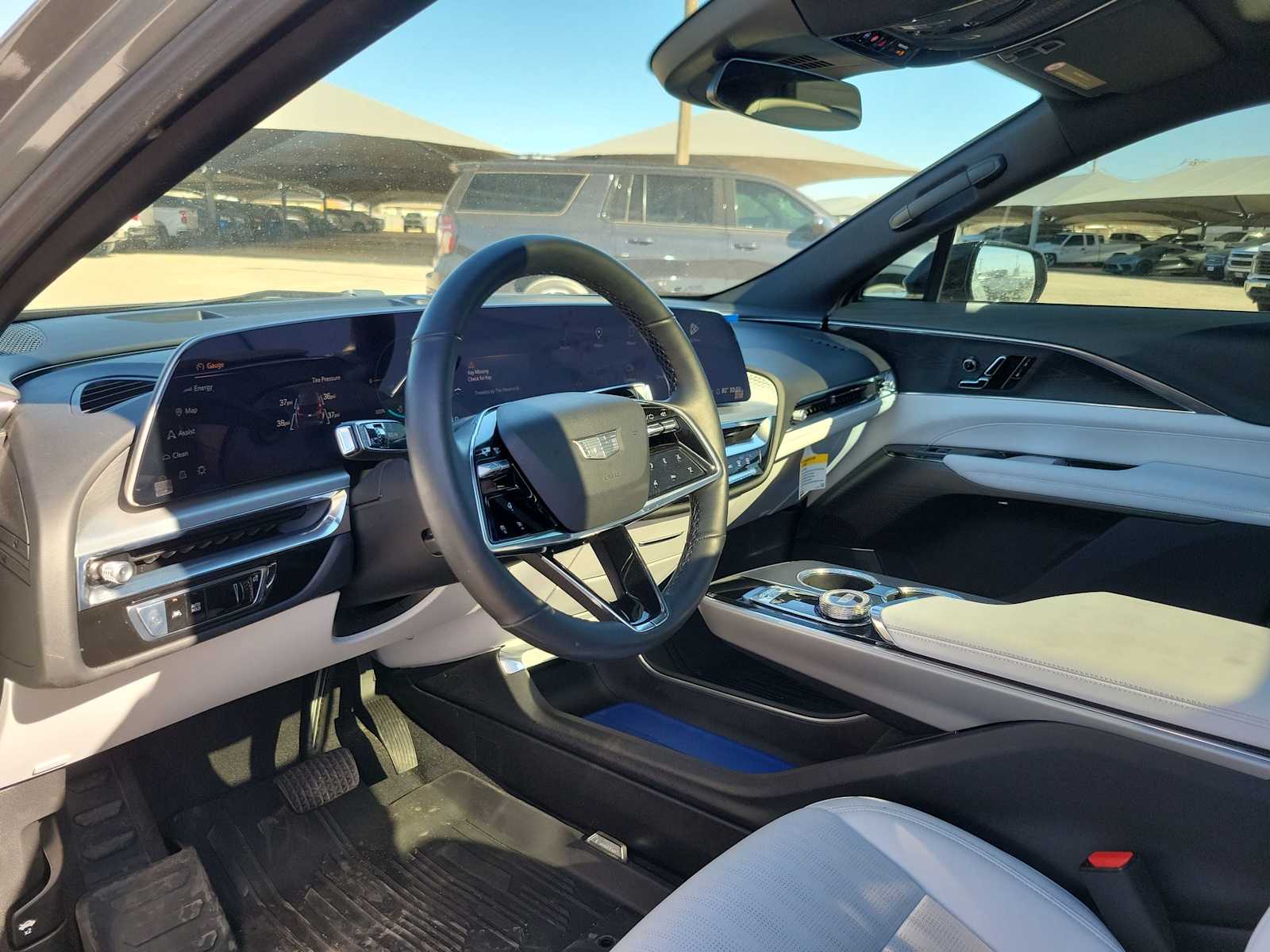 2024 Cadillac Lyriq Sport 10