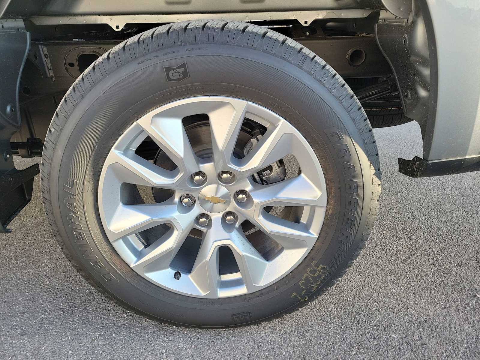 Thumbnail: 2026 Chevrolet Silverado 1500 - 16