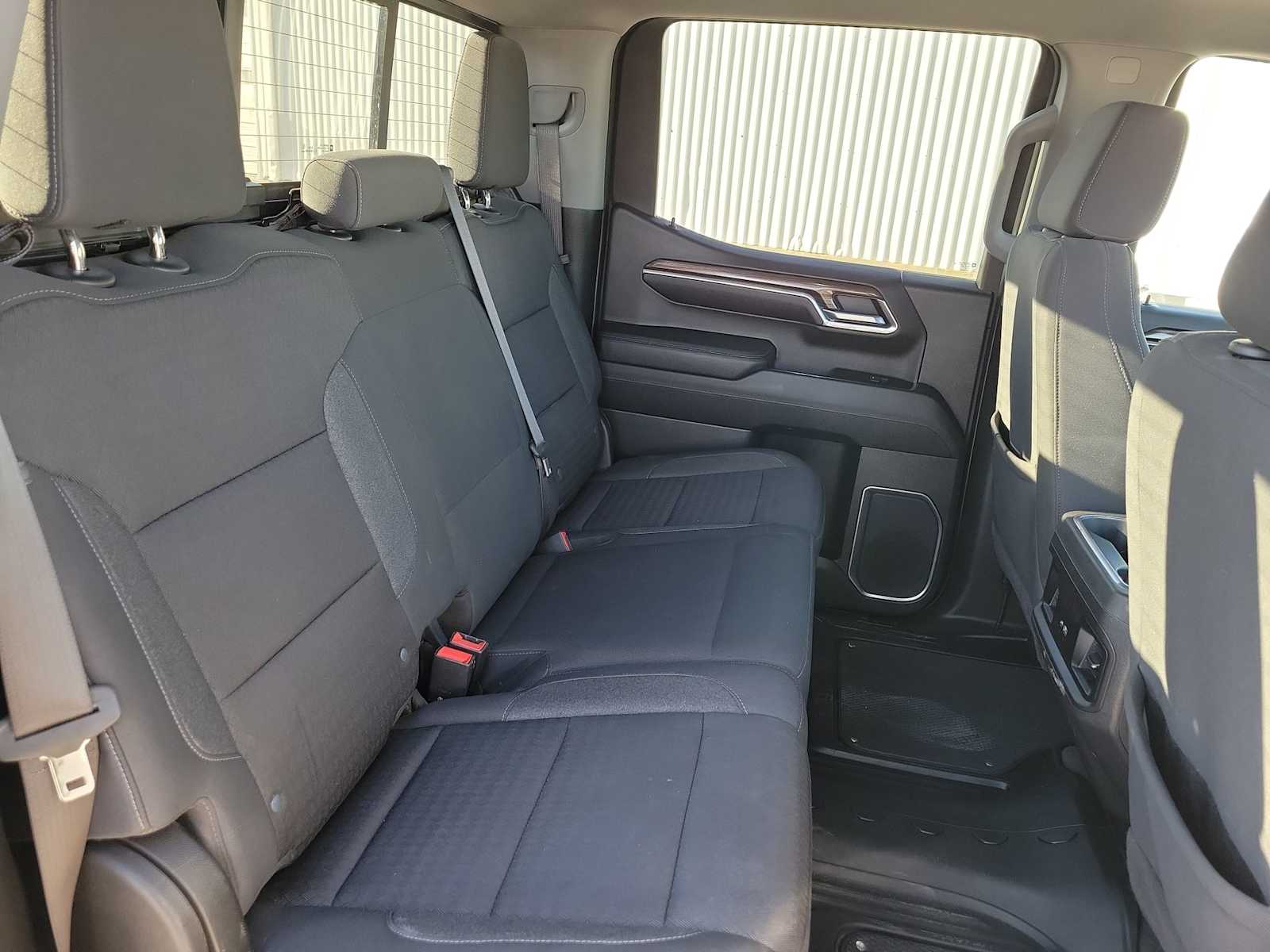 Thumbnail: 2023 Chevrolet Silverado 1500 - 17