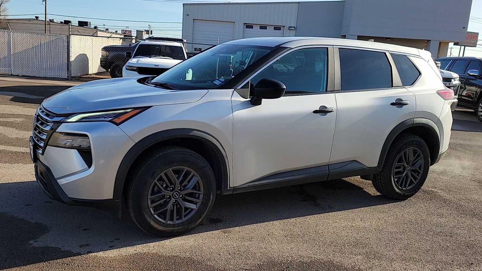 Thumbnail: 2024 Nissan Rogue - 4