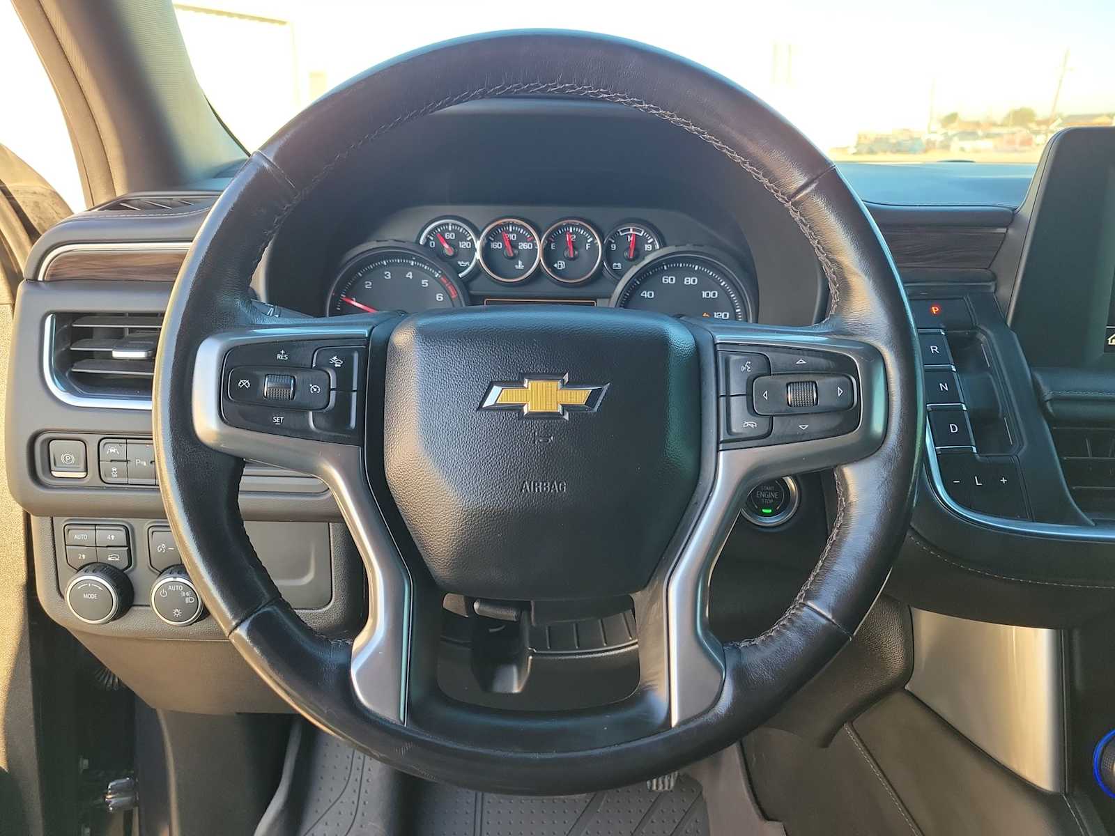 Thumbnail: 2023 Chevrolet Suburban - 22