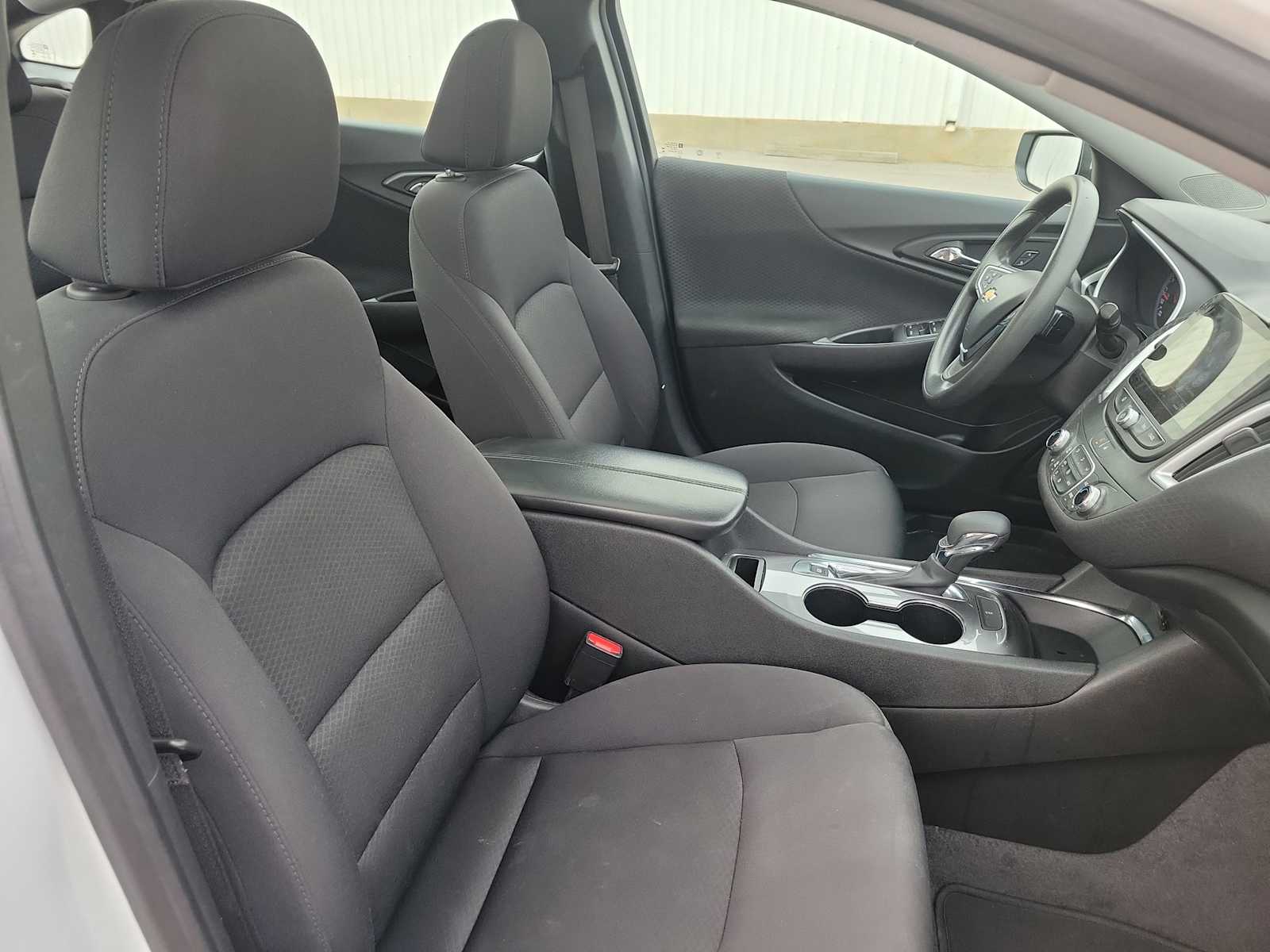 Thumbnail: 2023 Chevrolet Malibu - 22