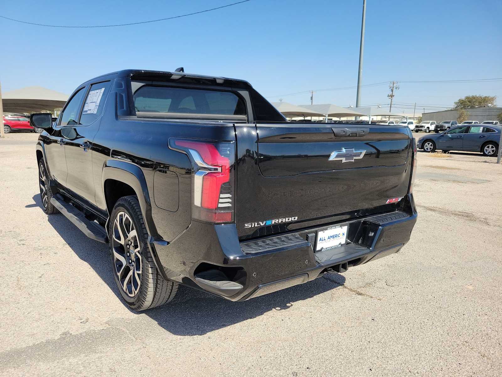 Thumbnail: 2024 Chevrolet Silverado EV - 3
