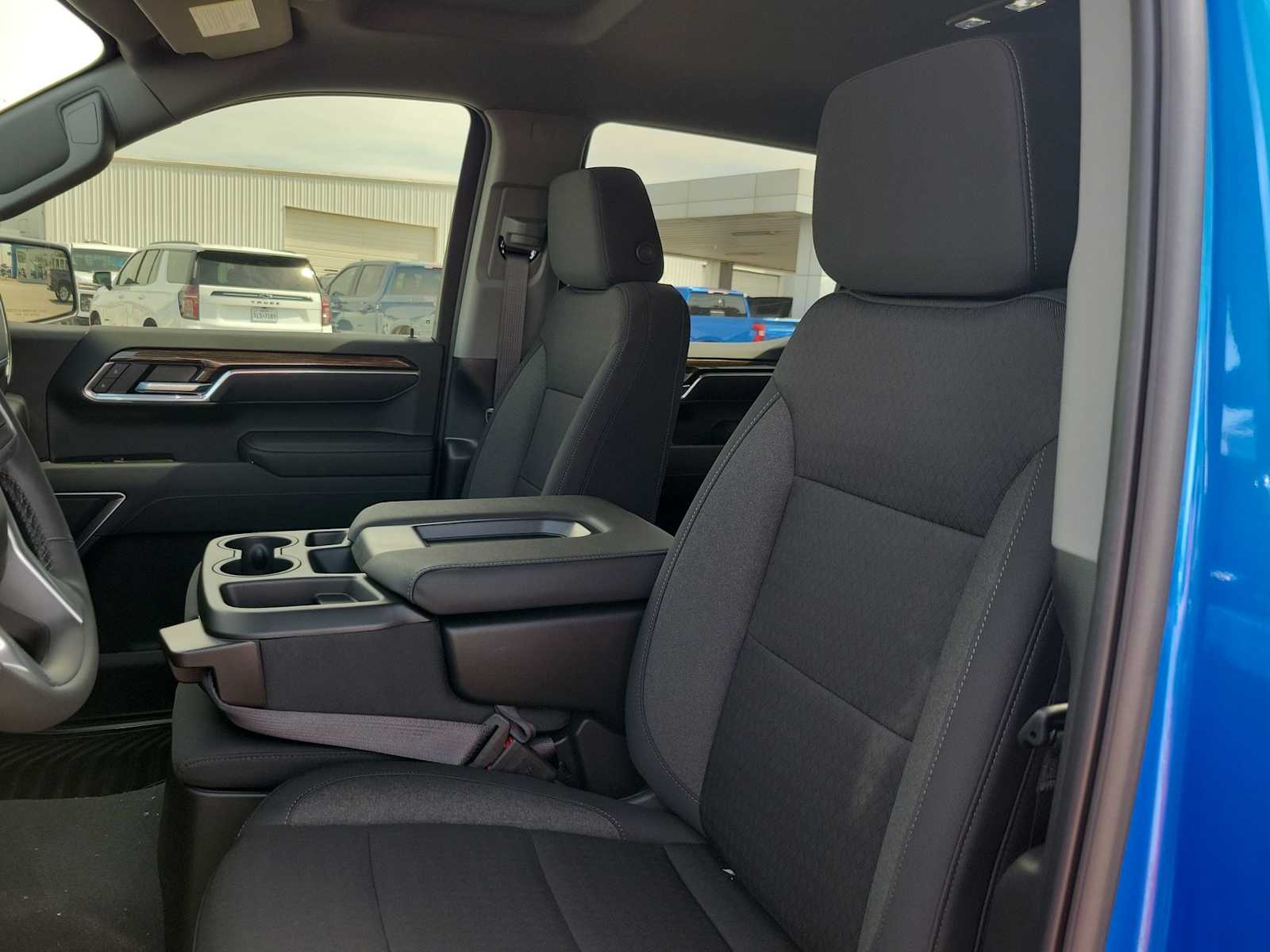 Thumbnail: 2025 Chevrolet Silverado 1500 - 19