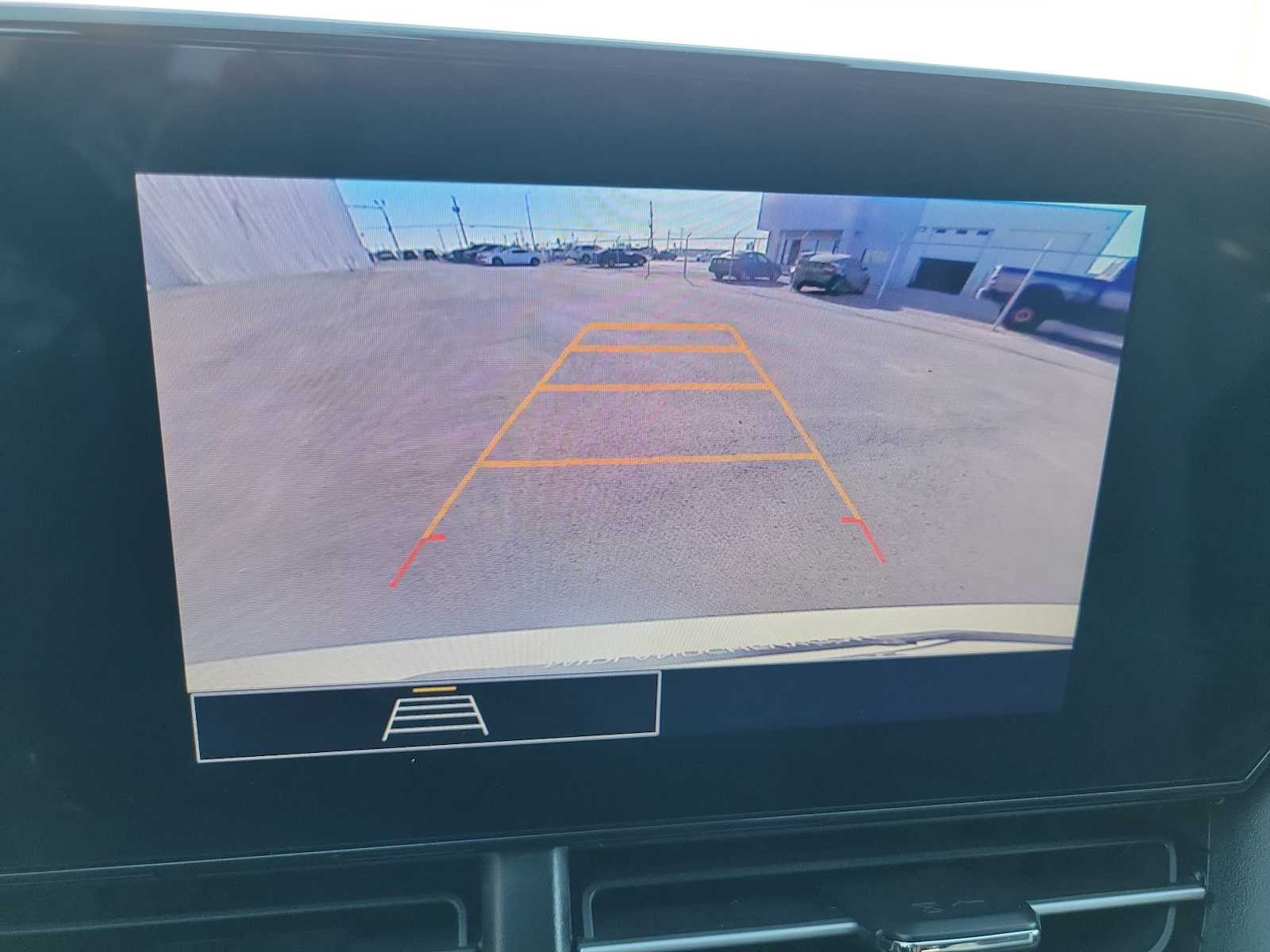 Thumbnail: 2025 Chevrolet Trax - 28