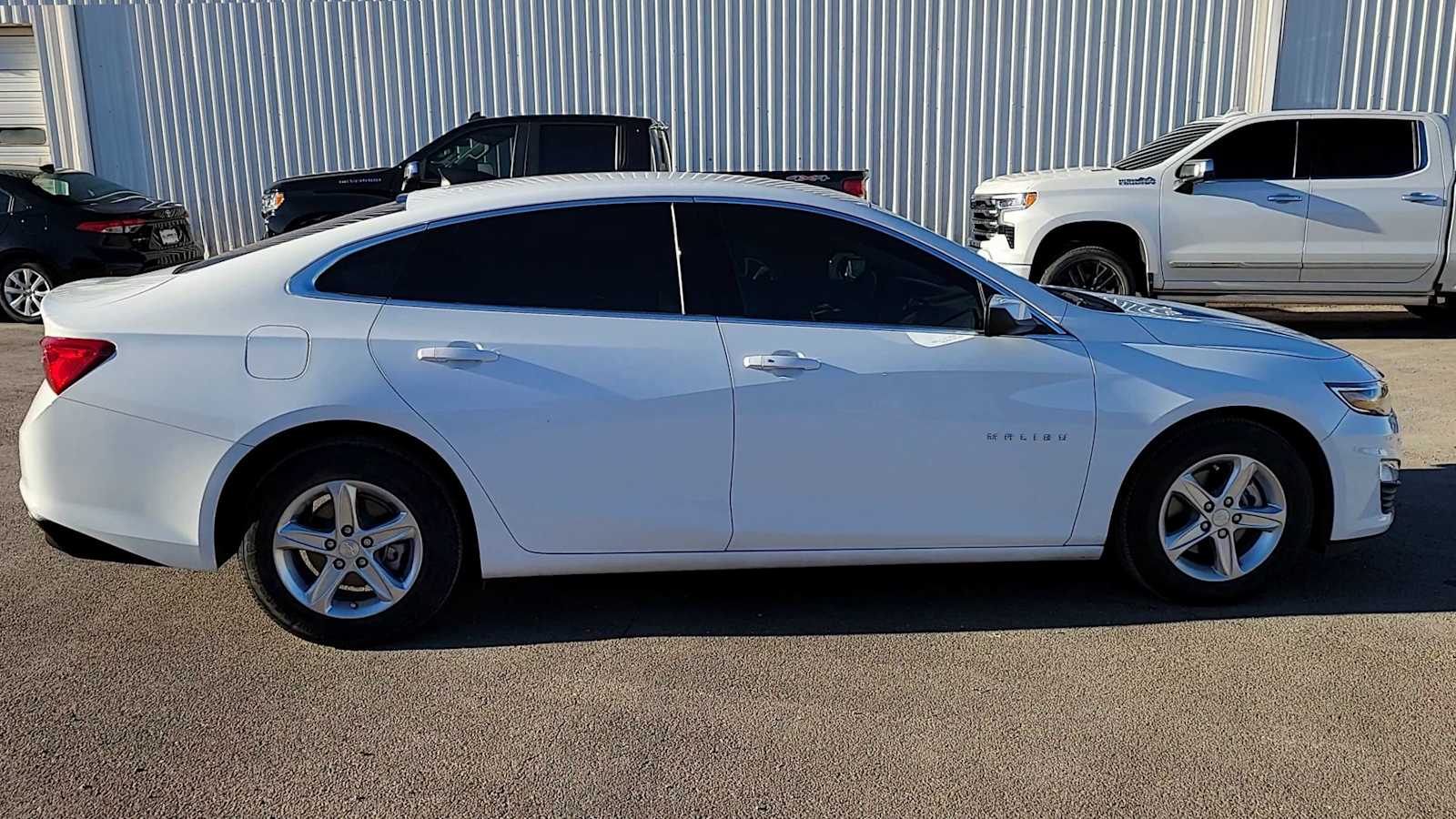 Thumbnail: 2024 Chevrolet Malibu - 9