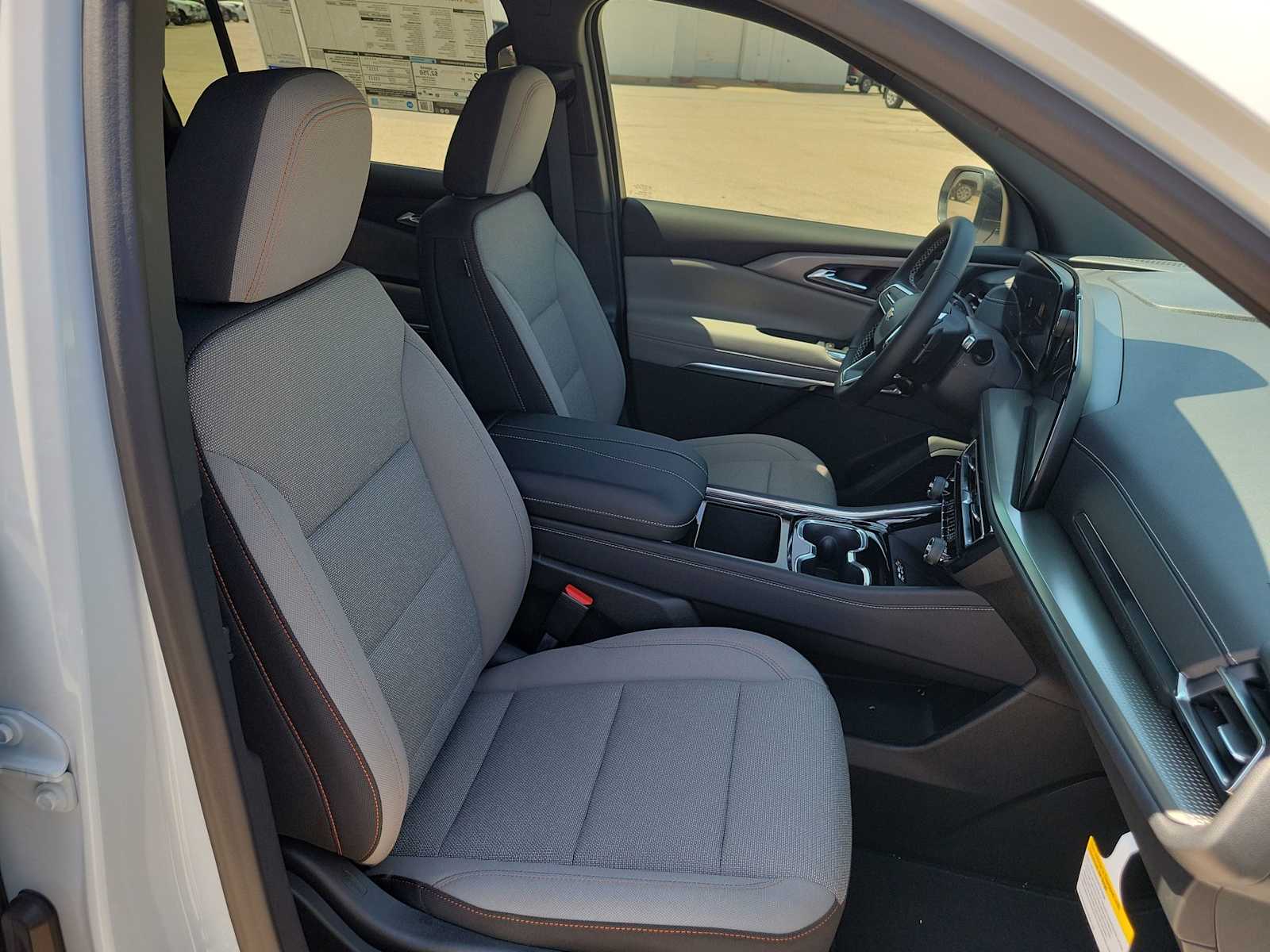 Thumbnail: 2026 Chevrolet Traverse - 18