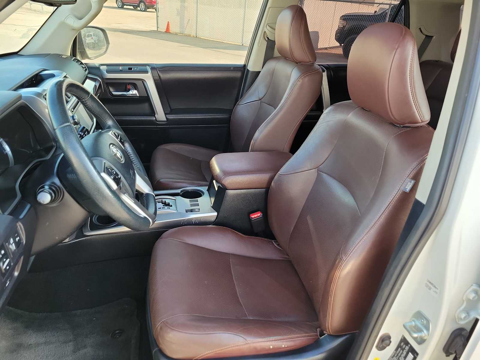 Thumbnail: 2015 Toyota 4Runner - 15