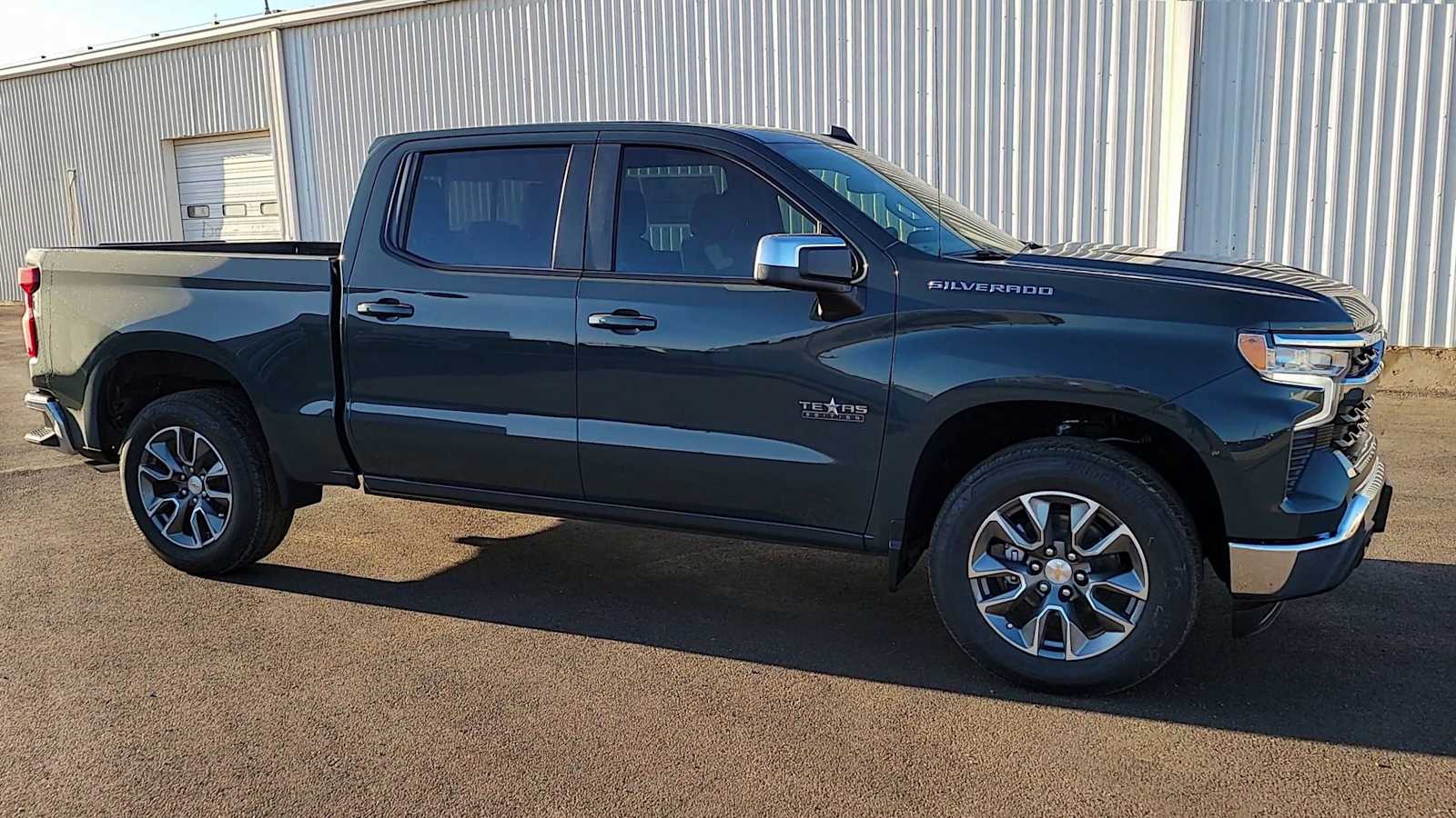 Thumbnail: 2026 Chevrolet Silverado 1500 - 2