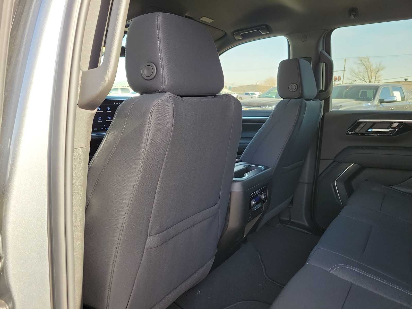 Thumbnail: 2026 Chevrolet Suburban - 20