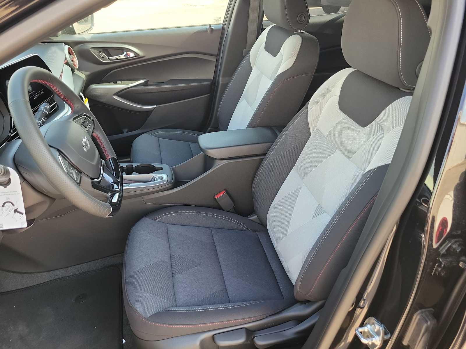 Thumbnail: 2026 Chevrolet Trax - 15