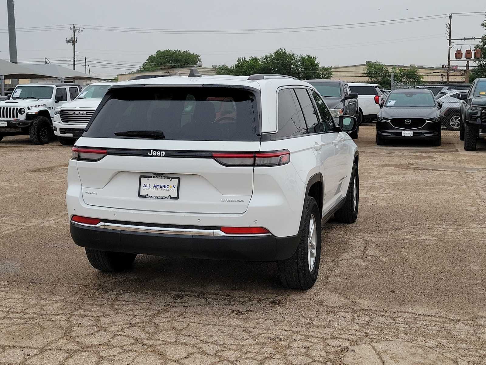 Thumbnail: 2024 Jeep Grand Cherokee - 8