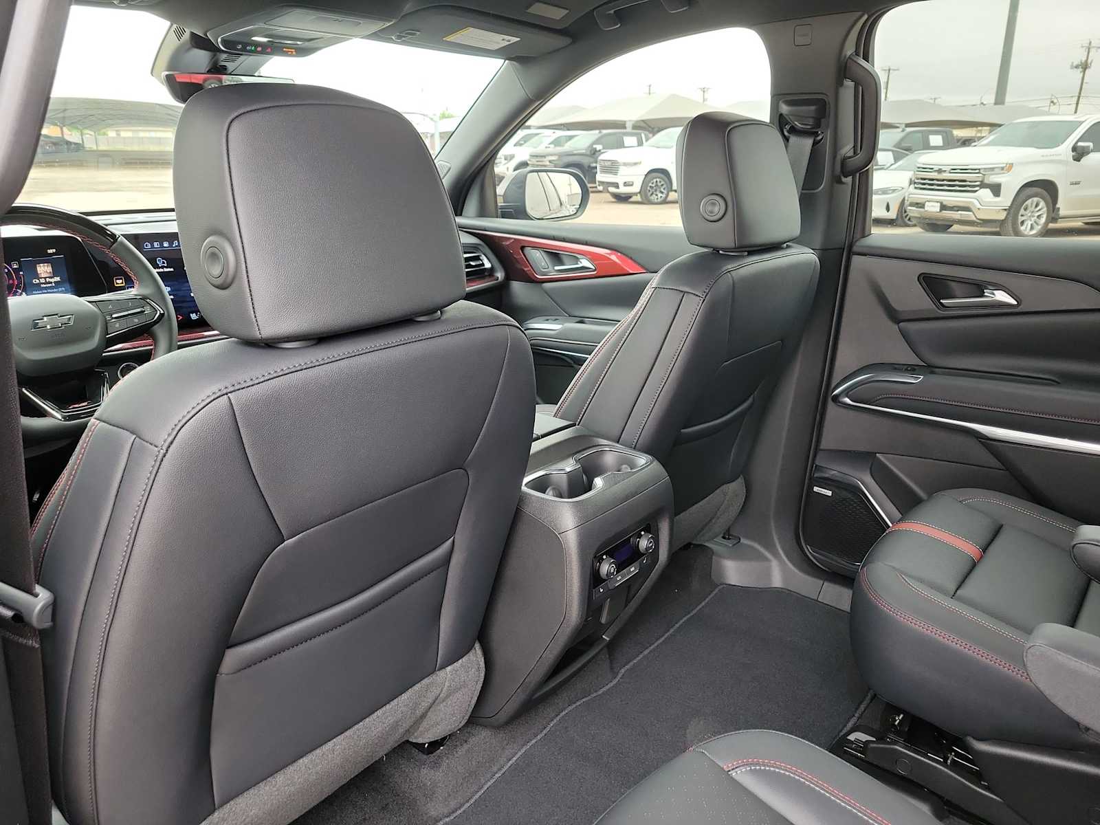 Thumbnail: 2026 Chevrolet Traverse - 16