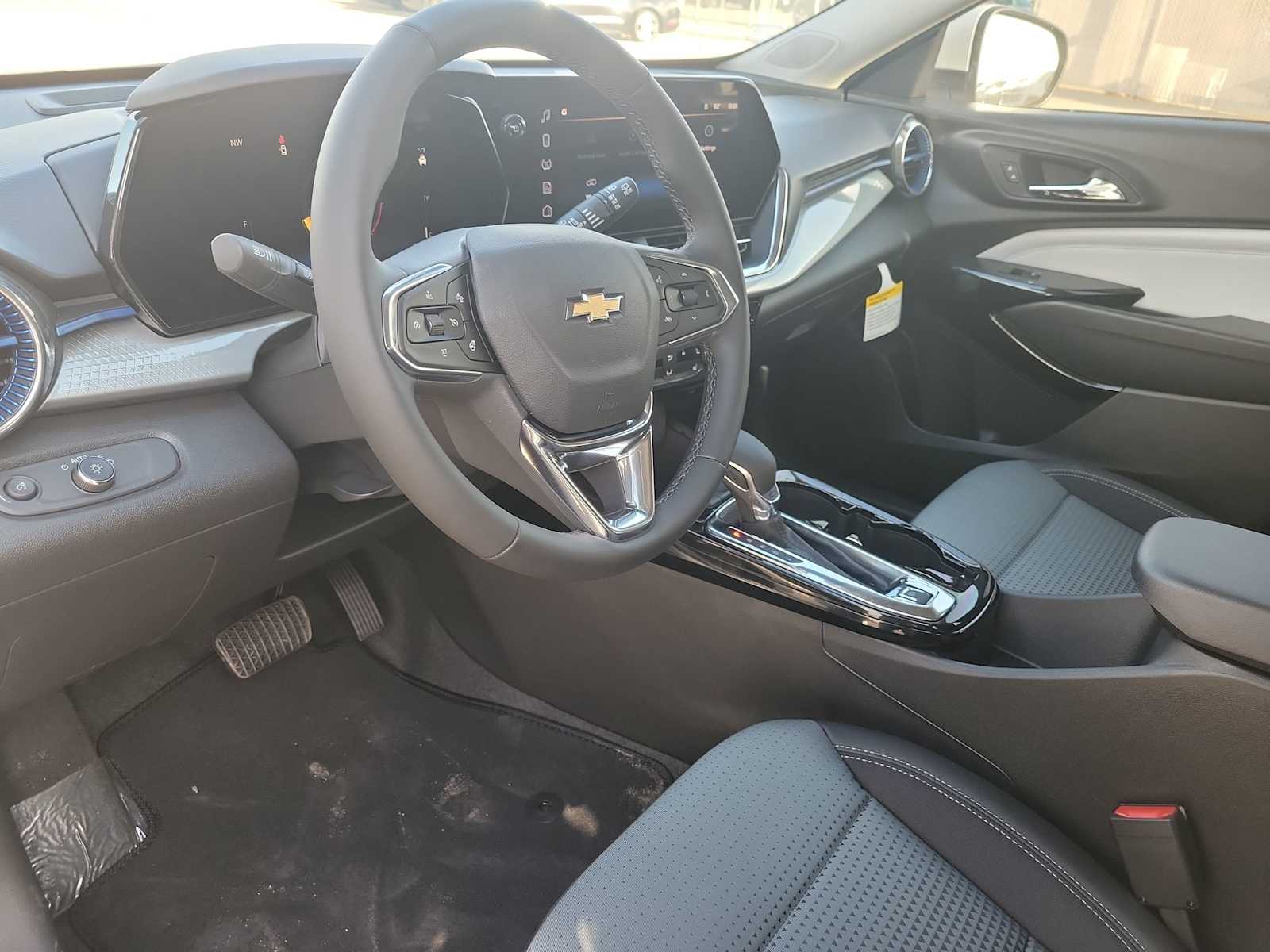 Thumbnail: 2026 Chevrolet Trax - 10