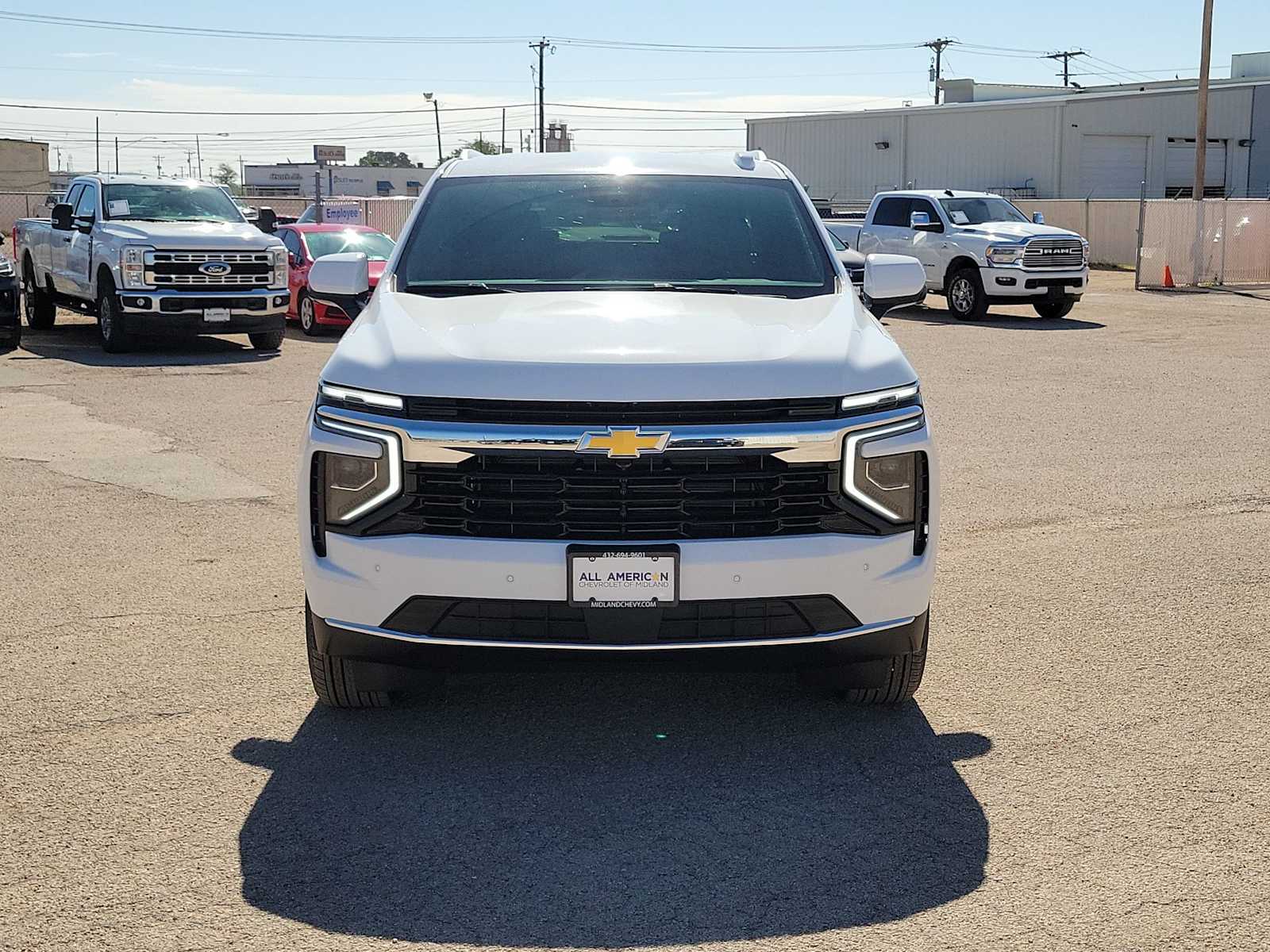 Thumbnail: 2026 Chevrolet Suburban - 3