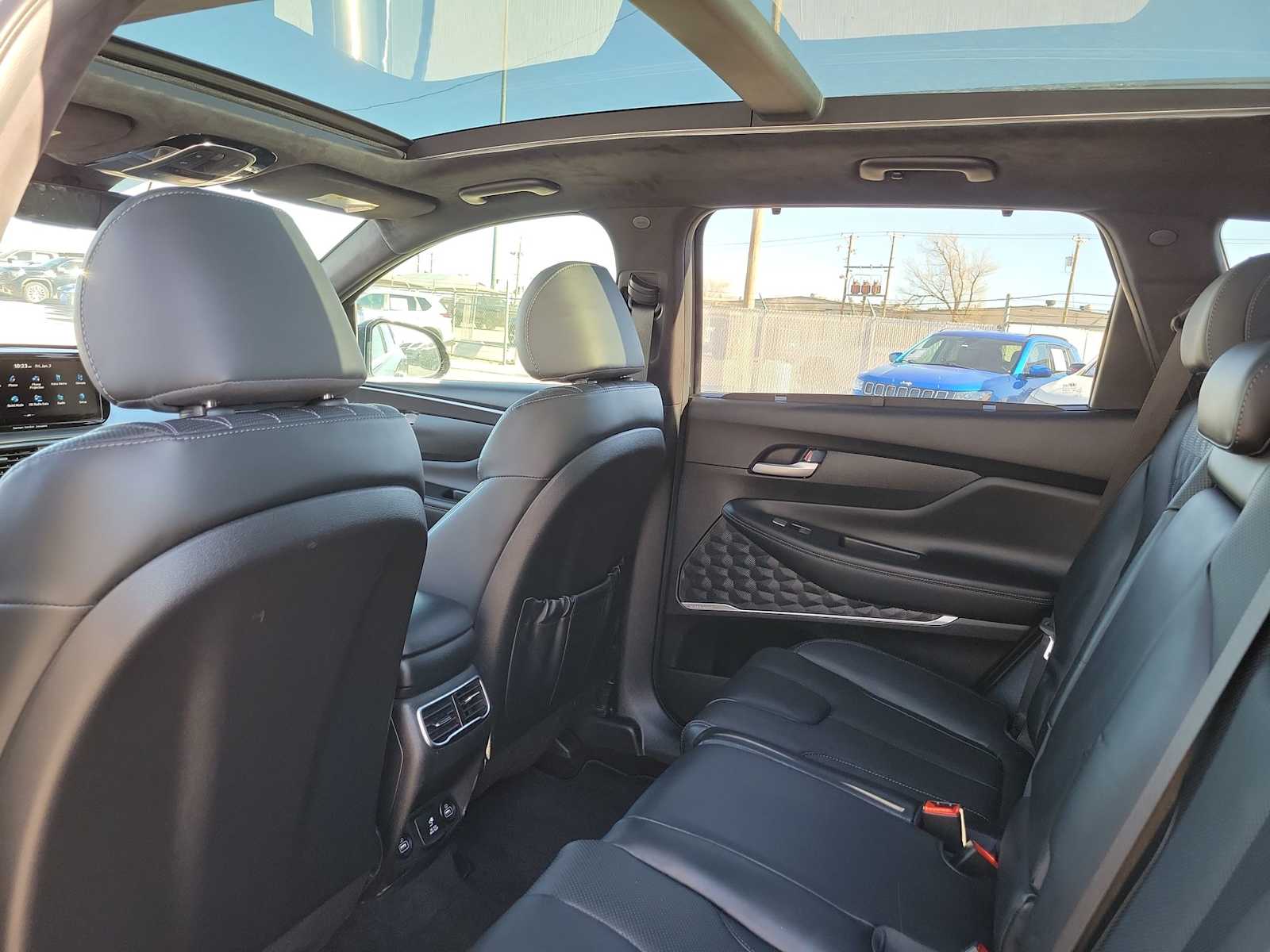 Thumbnail: 2022 Hyundai Santa Fe - 20