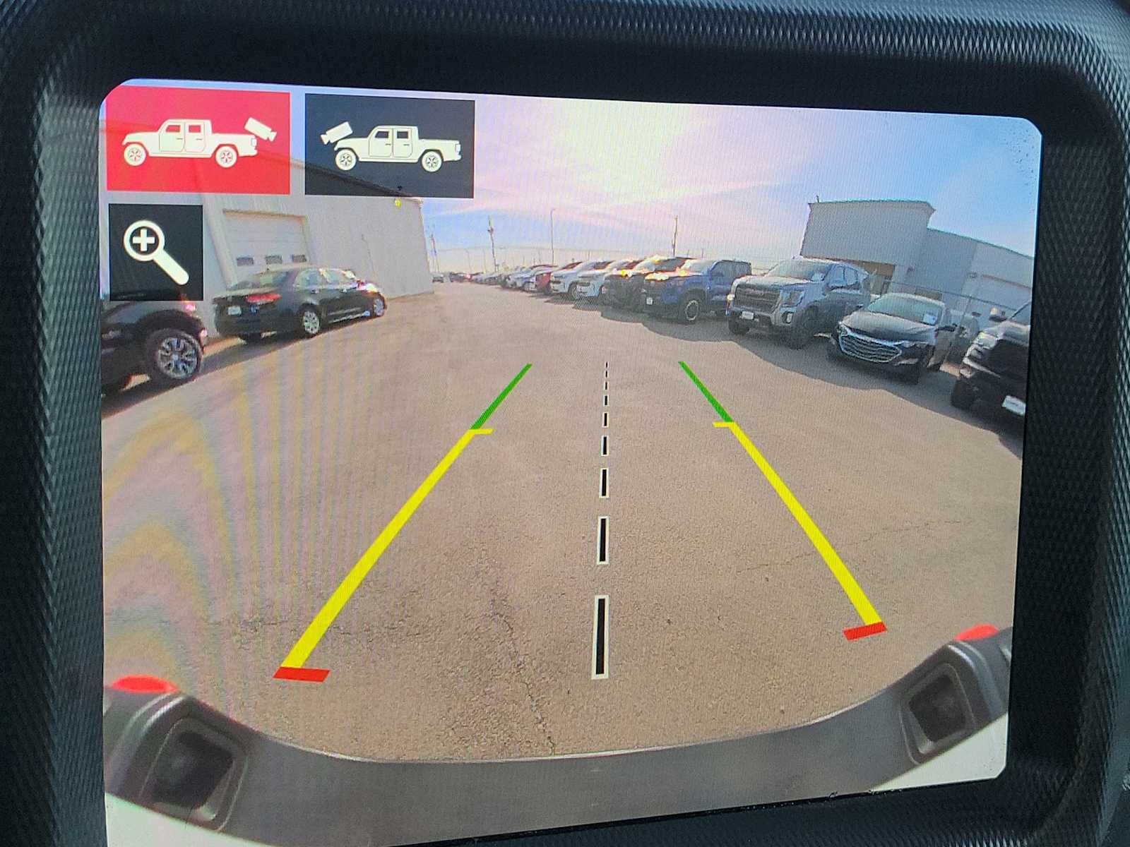 Thumbnail: 2021 Jeep Gladiator - 28