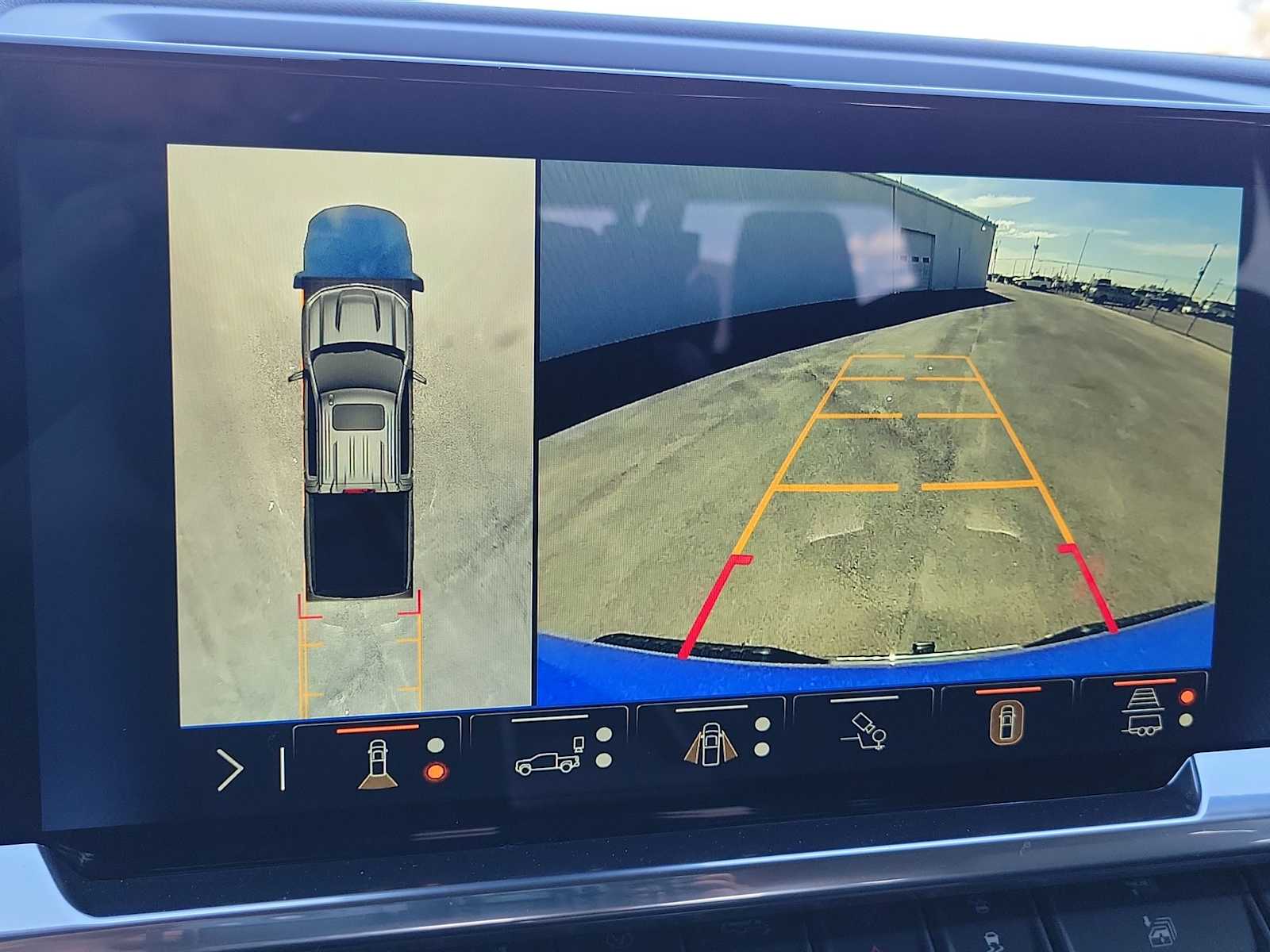 Thumbnail: 2026 Chevrolet Silverado 1500 - 28