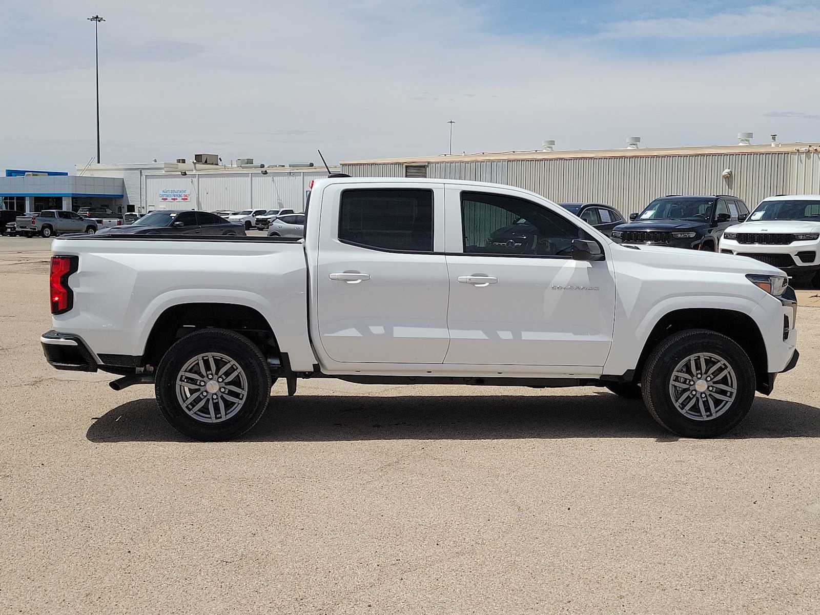Thumbnail: 2026 Chevrolet Colorado - 9