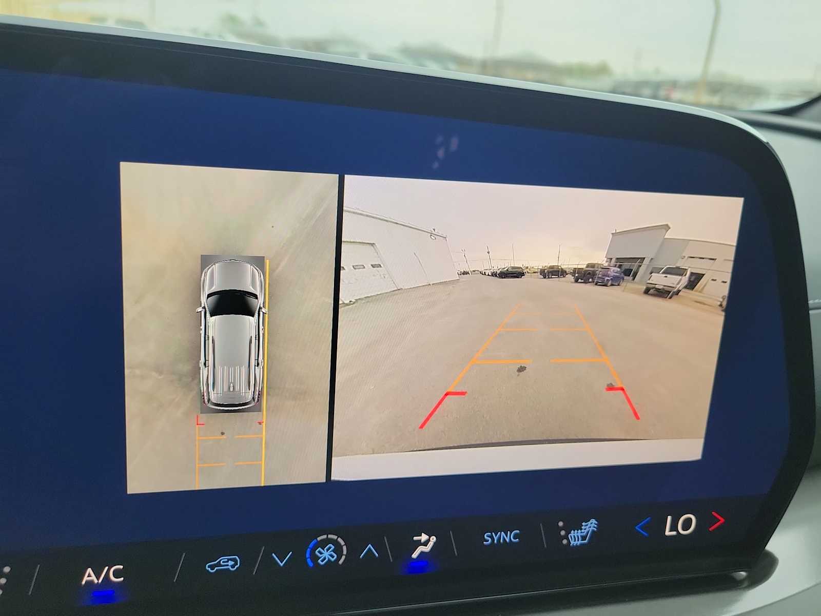 Thumbnail: 2026 Chevrolet Traverse - 28