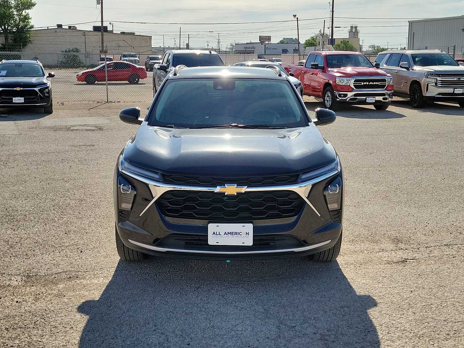 Thumbnail: 2025 Chevrolet Trax - 3