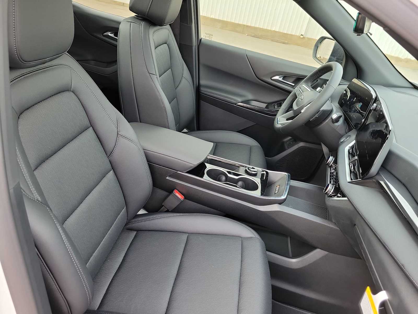 Thumbnail: 2026 Chevrolet Equinox - 22