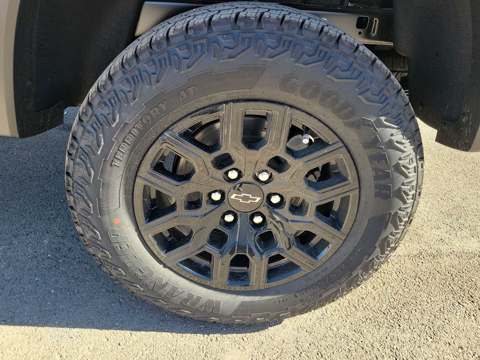 Thumbnail: 2026 Chevrolet Colorado - 16