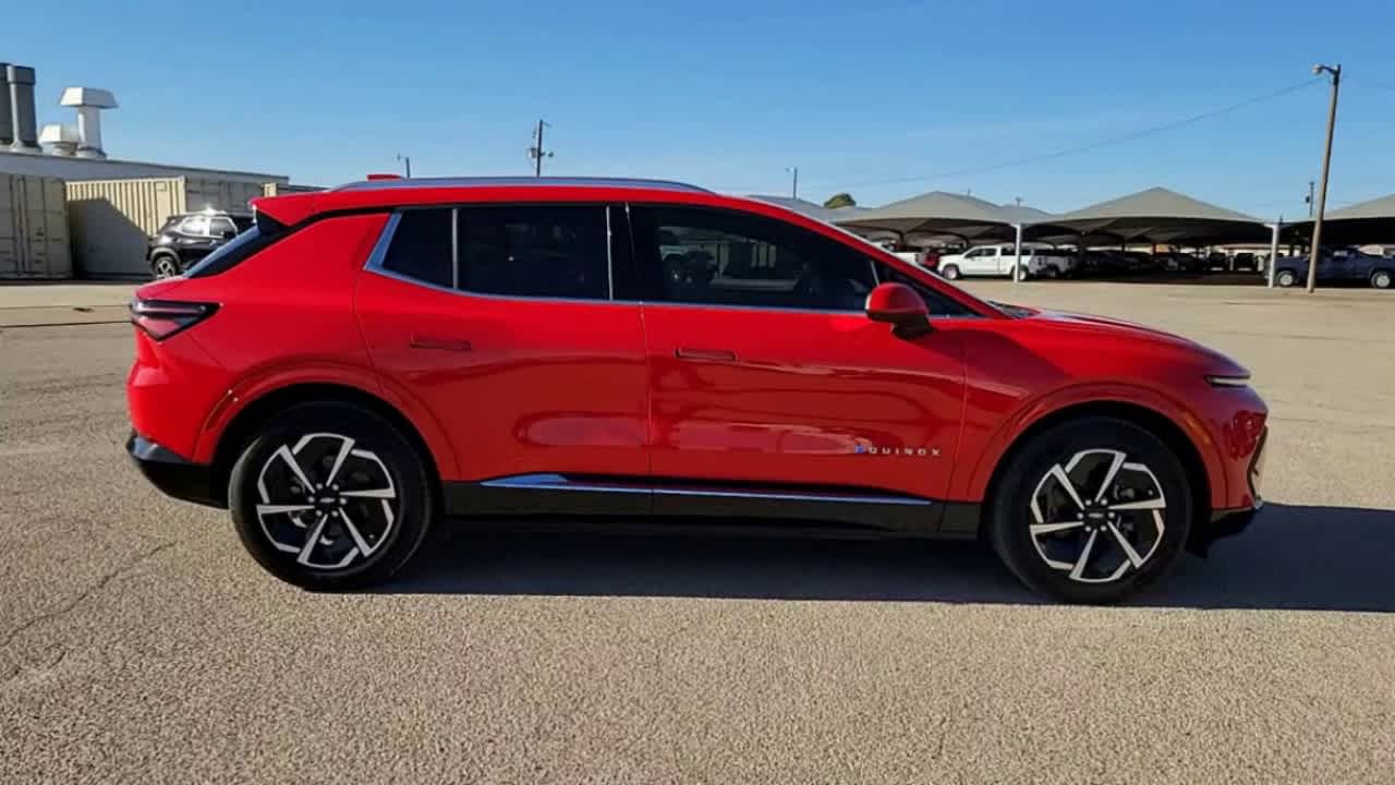 Thumbnail: 2024 Chevrolet Equinox - 9