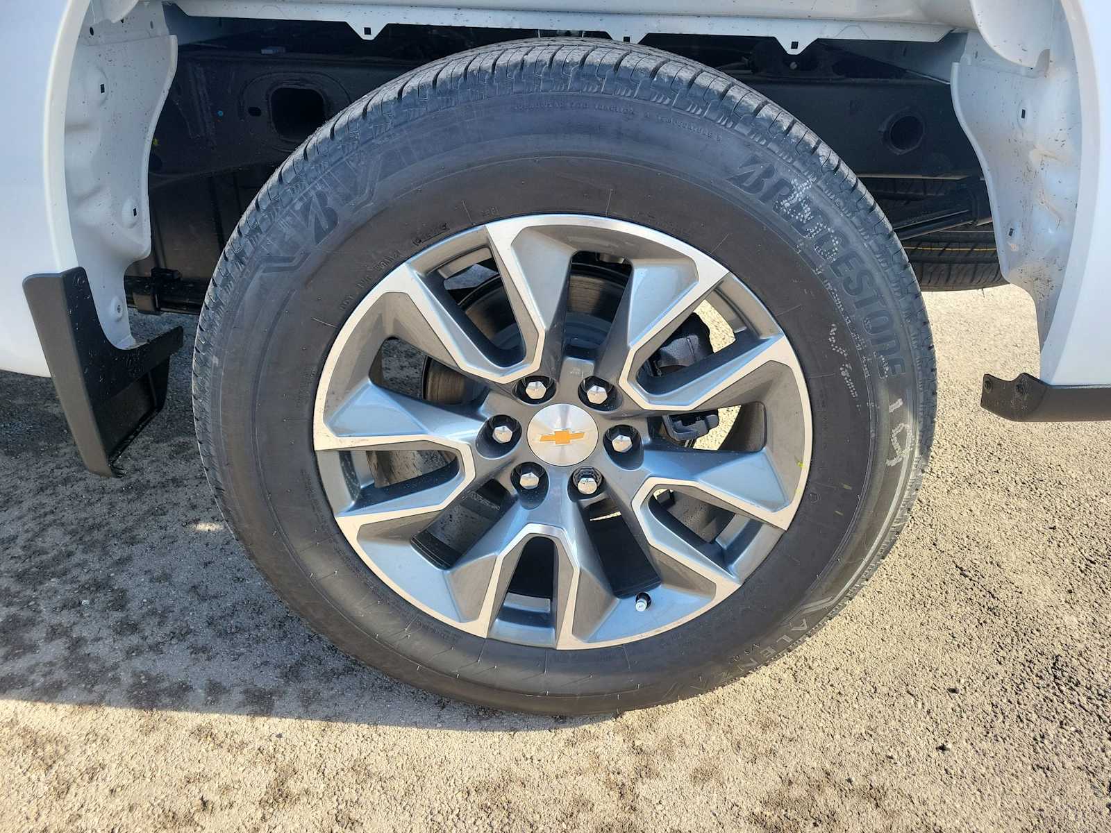 Thumbnail: 2026 Chevrolet Silverado 1500 - 16