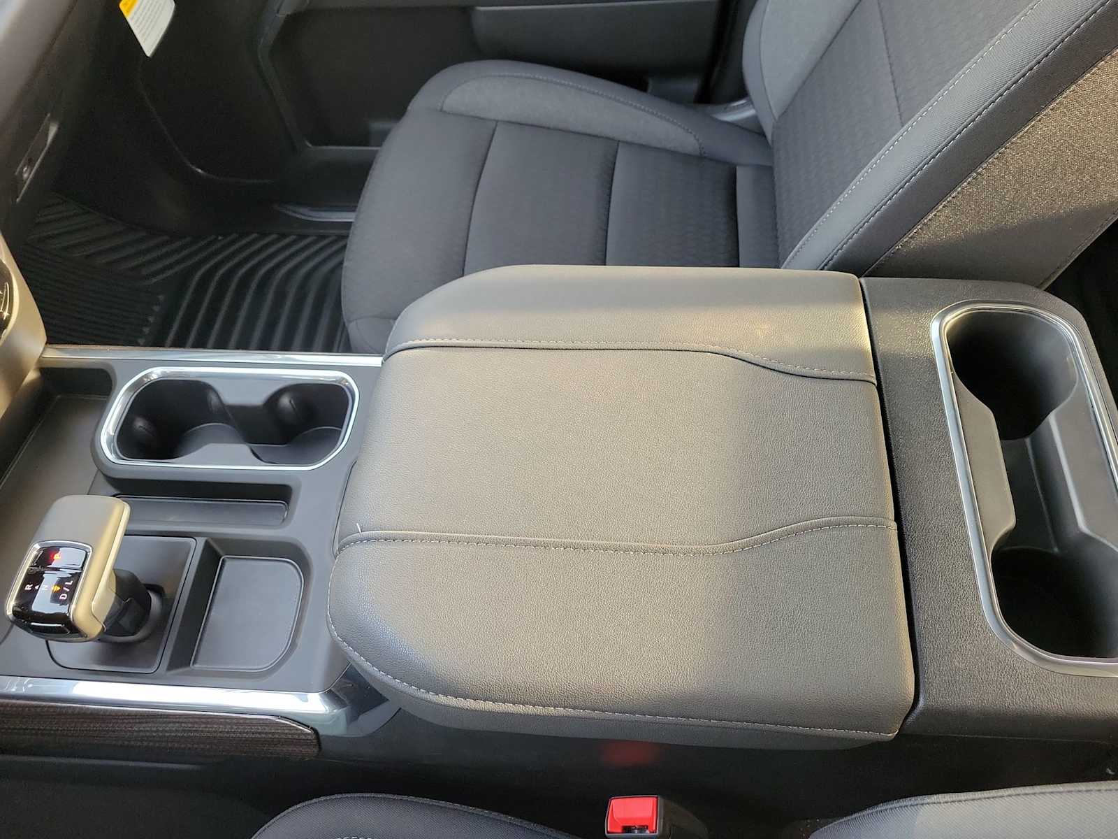 Thumbnail: 2026 Chevrolet Silverado 1500 - 24