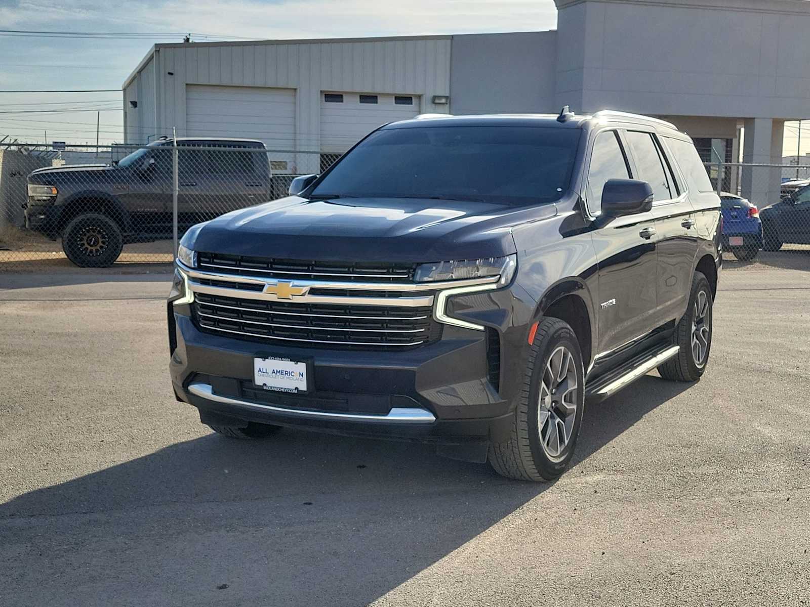 Thumbnail: 2022 Chevrolet Tahoe - 4
