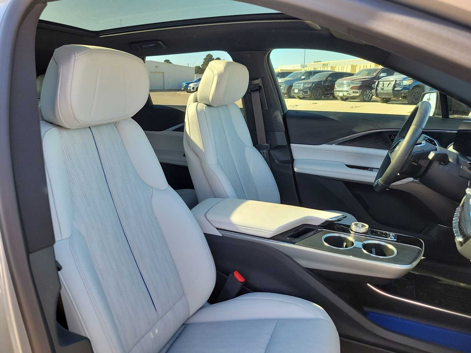 2024 Cadillac Lyriq Sport 22