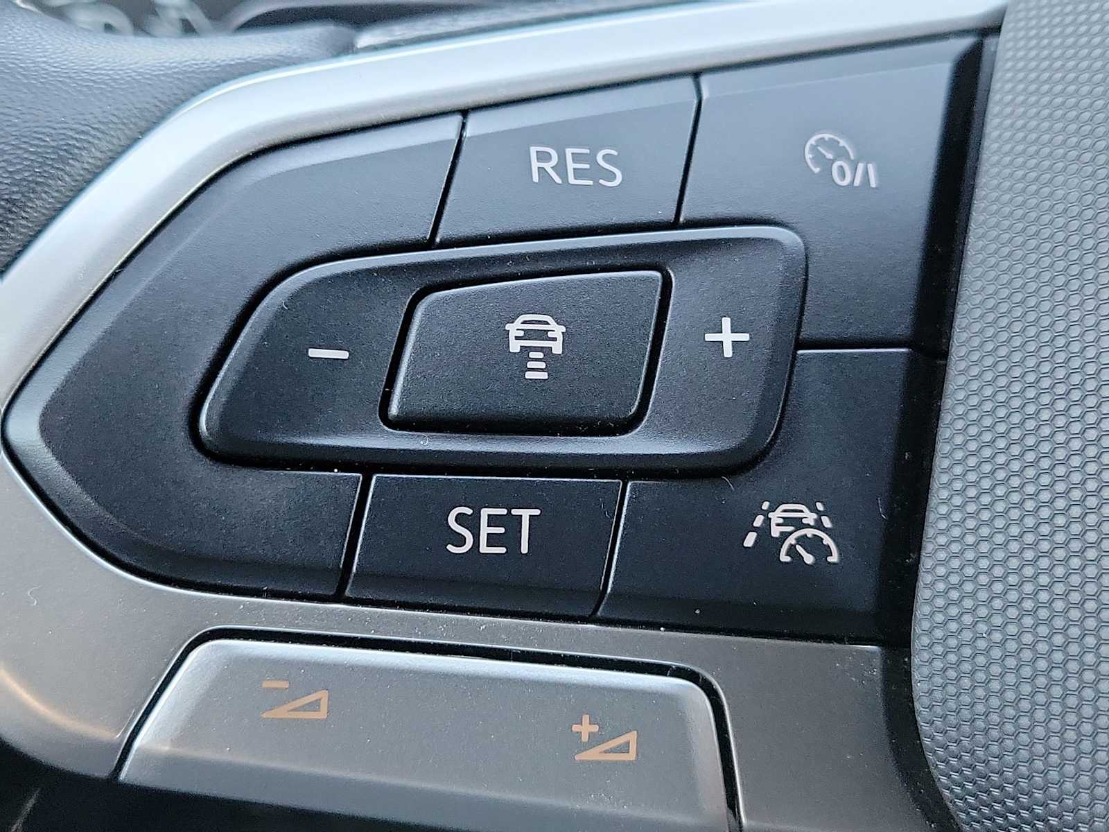 Thumbnail: 2025 Volkswagen Atlas - 27