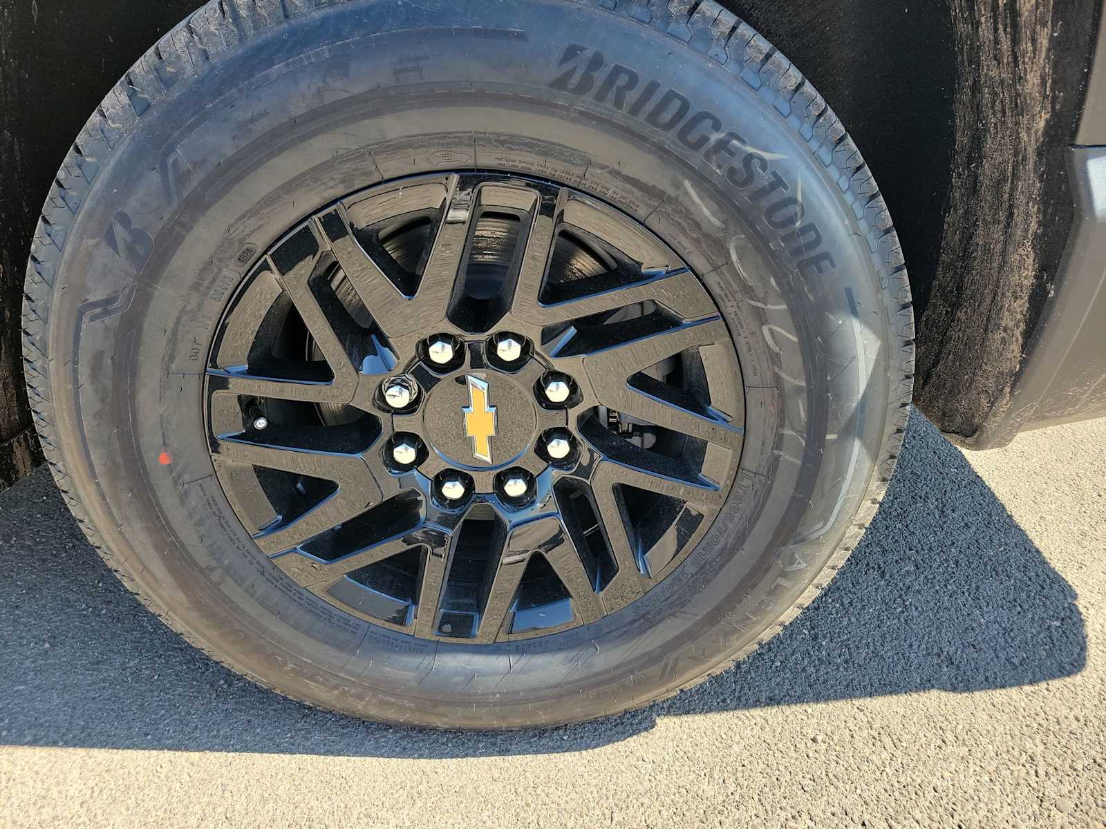 Thumbnail: 2026 Chevrolet Silverado EV - 16
