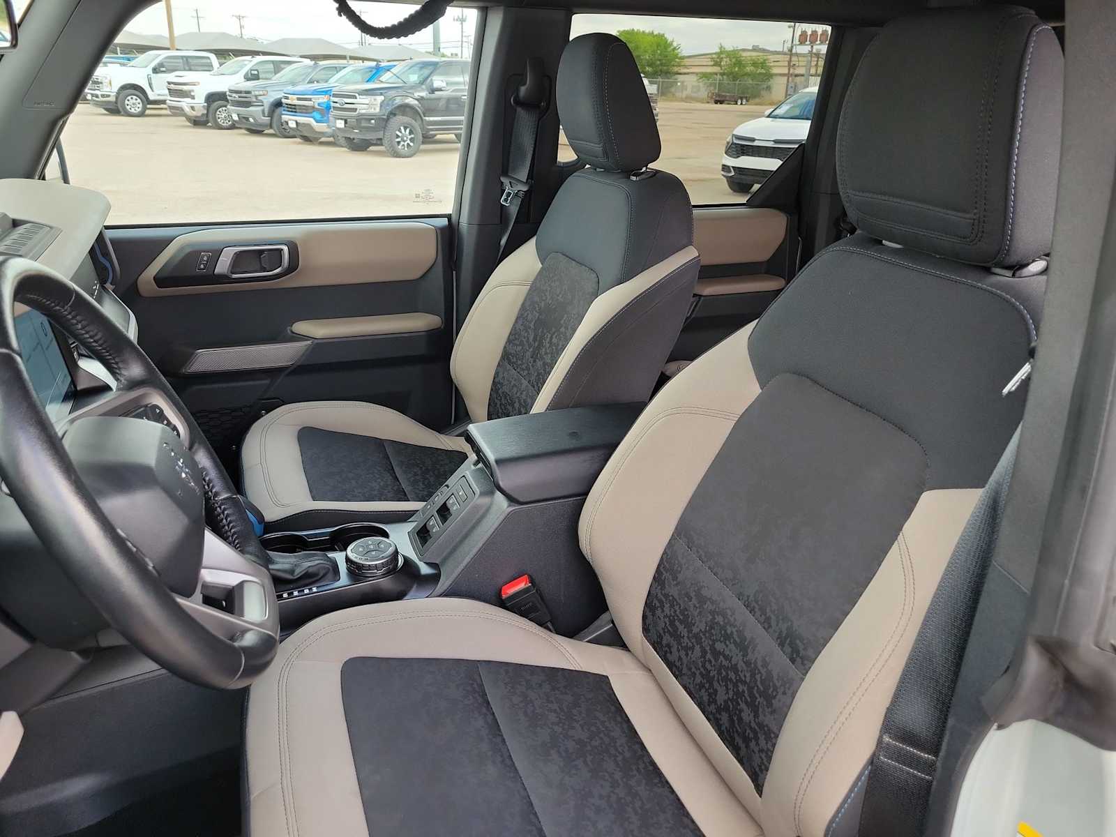 Thumbnail: 2022 Ford Bronco - 14