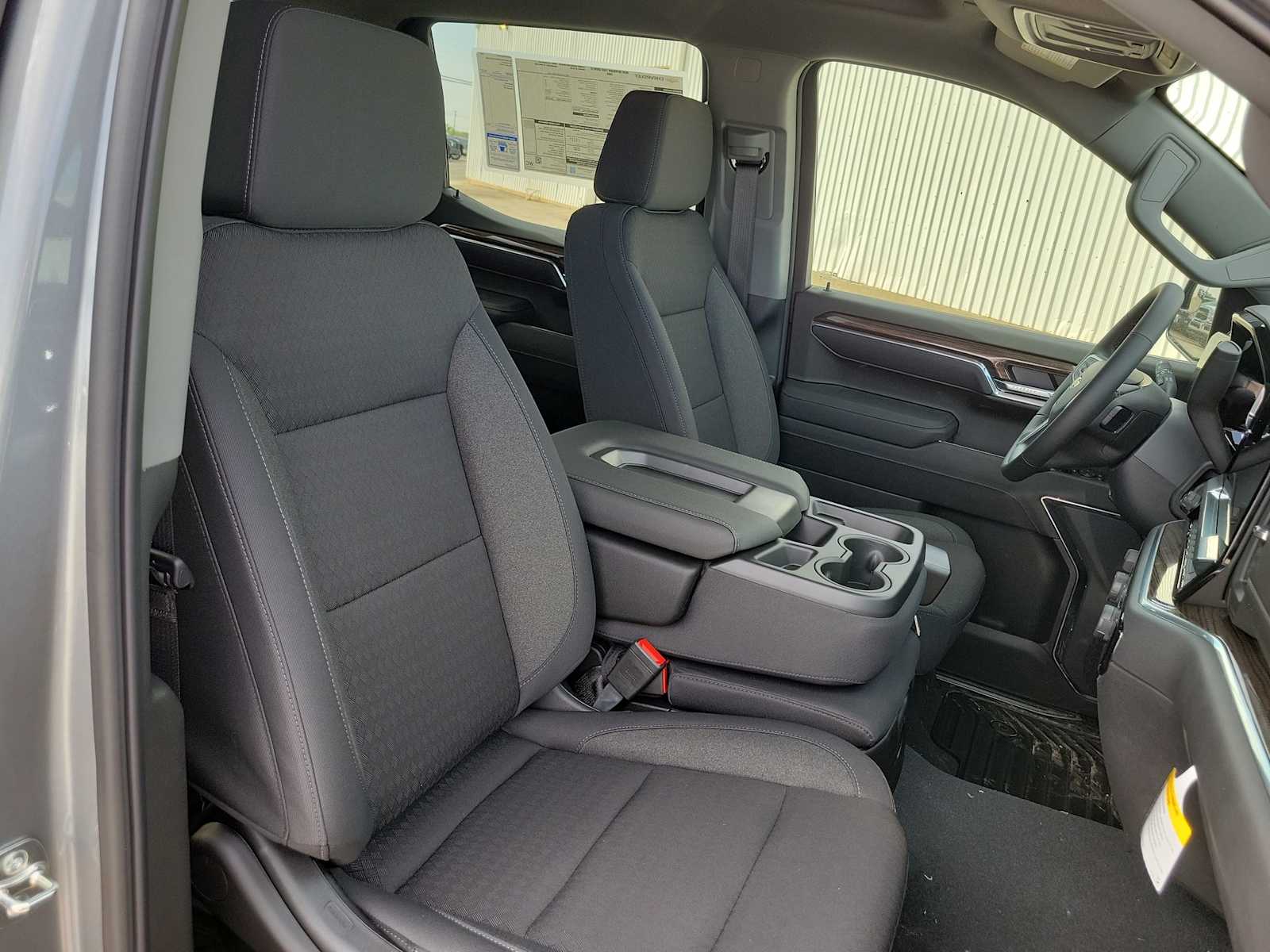 Thumbnail: 2026 Chevrolet Silverado 1500 - 18