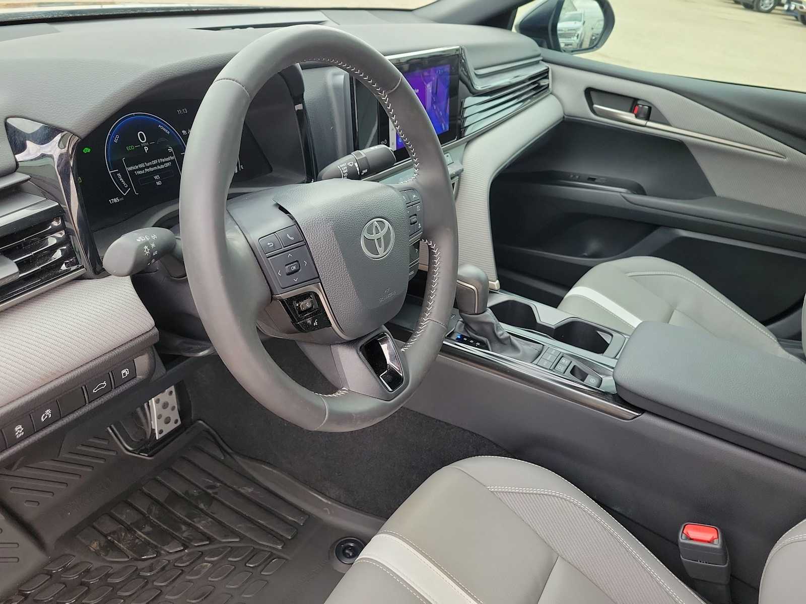 Thumbnail: 2025 Toyota Camry - 10