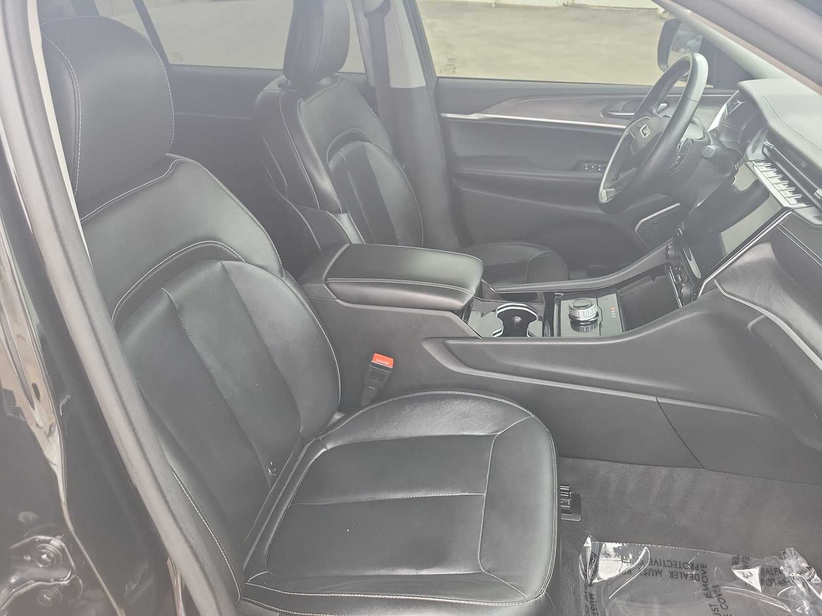 Thumbnail: 2021 Jeep Grand Cherokee L - 22